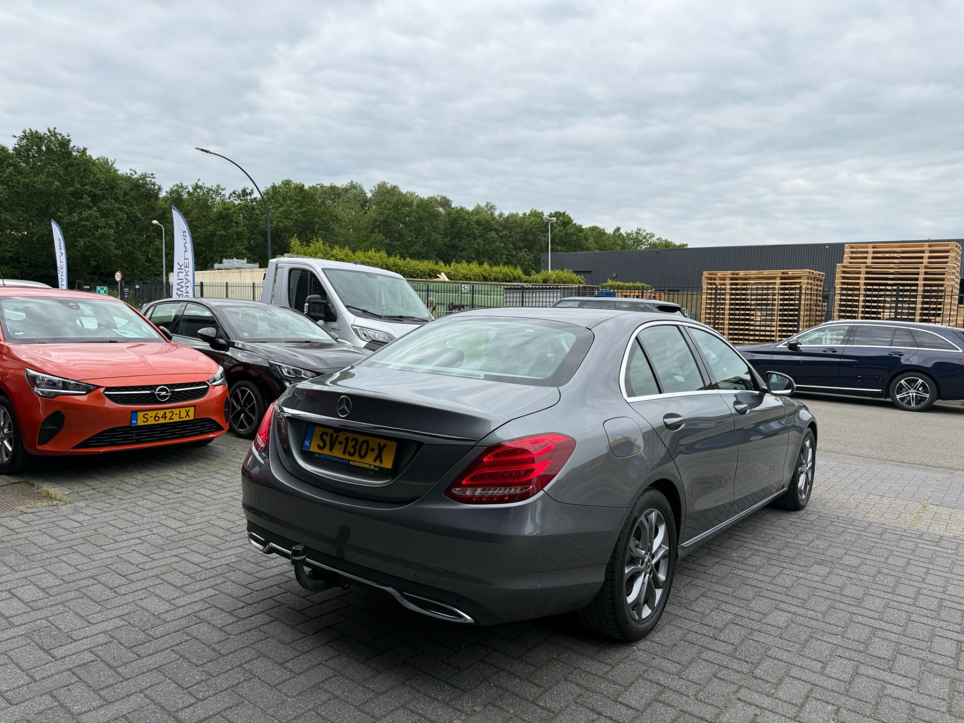 Mercedes-Benz C-klasse 180 CDI Business Solution |1E EIGENAAR | 3/6/12MND GARANTIE | LED | CRUISE | BLUETOOTH | NAVI | TREKHAAK |