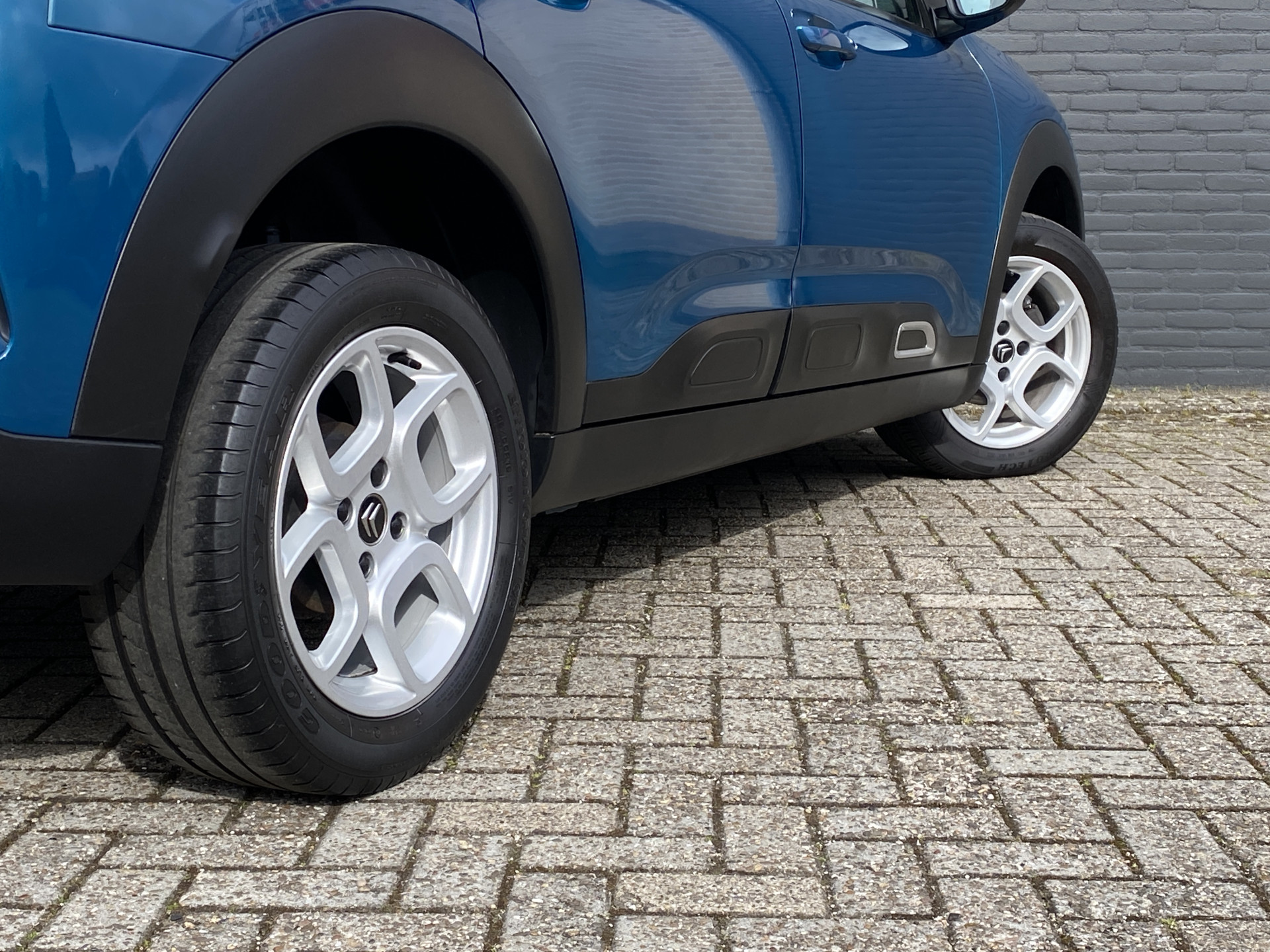 Citroën C4 Cactus 1.2 PureTech Business | navigatie | trekhaak | cruise control | parkeersensoren | apple carplay/android auto