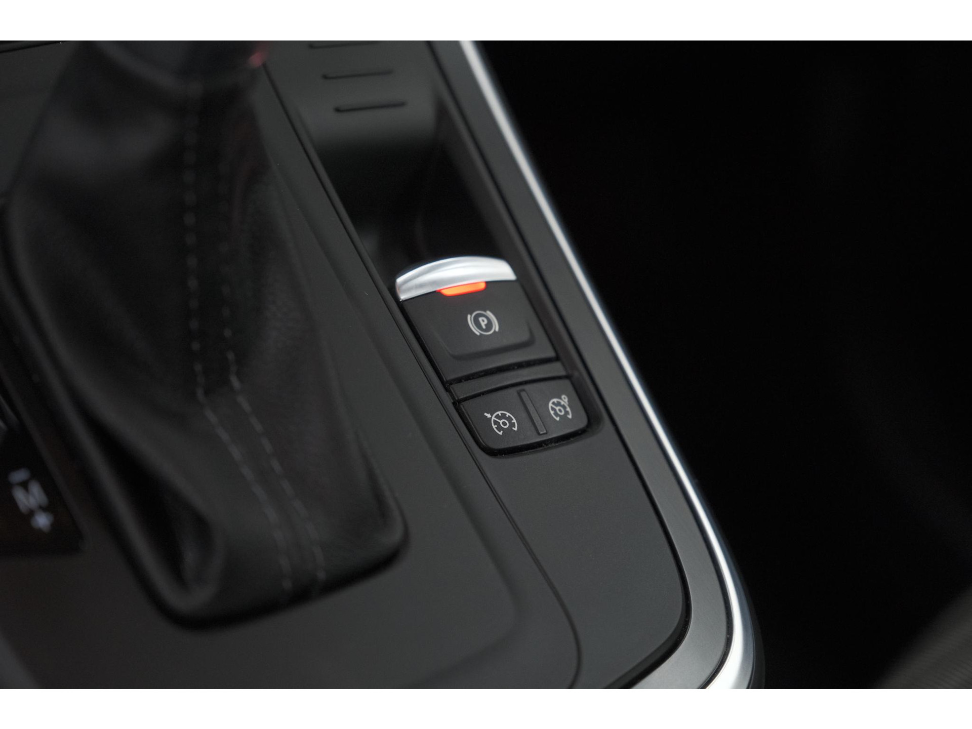 Renault Grand Scénic 1.3 Intens TCe 140 EDC | 7 Zitplaatsen | Apple Carplay | Camera | Parkeersensoren voor + achter