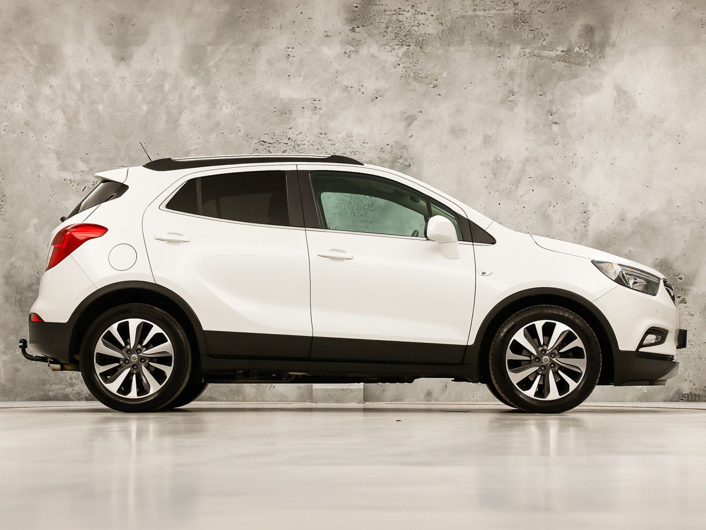 Opel Mokka X 1.4 Turbo Innovation Sport (GROOT NAVI, APPLE CARPLAY, STUUR/STOELVERWARMING, TREKHAAK, LEDER, CRUISE, LM VELGEN, NIEUWE APK)