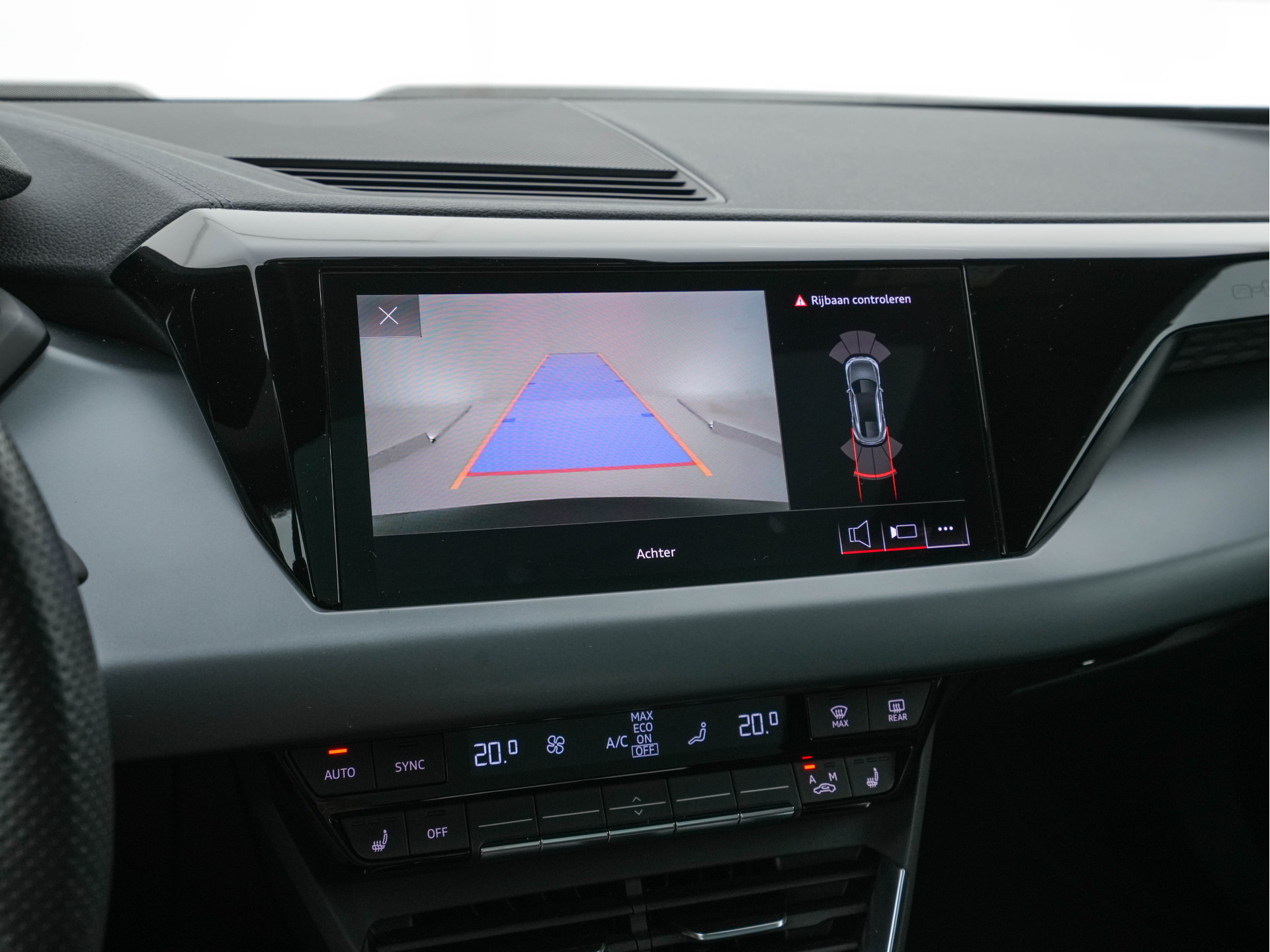 Audi e-tron GT 93 kWh Quattro [ 3-Fase ] {SOH-93%} (INCL-BTW) *PANO | FULL-LED | LEATHER | AUDI-SOUNDSYSTEM | DIGI-COCKPIT | NAVI-FULLMAP | HEATED-SPORTSEATS | TOP-VIEW | DAB | KEYLESS | LANE-ASSIST | SHIFT-PADDLES | PRIVACY-GLASS | 20