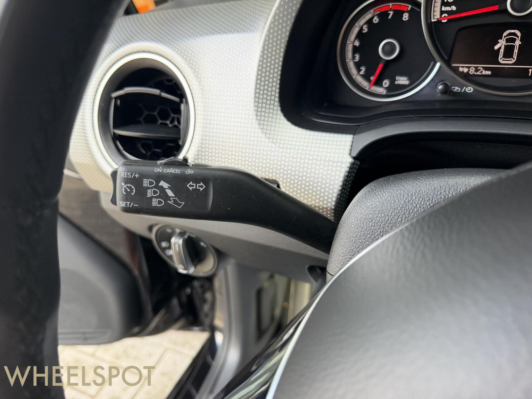 Volkswagen Up! 1.0 BMT high up!|Cruise|Camera|Clima|Stoelver
