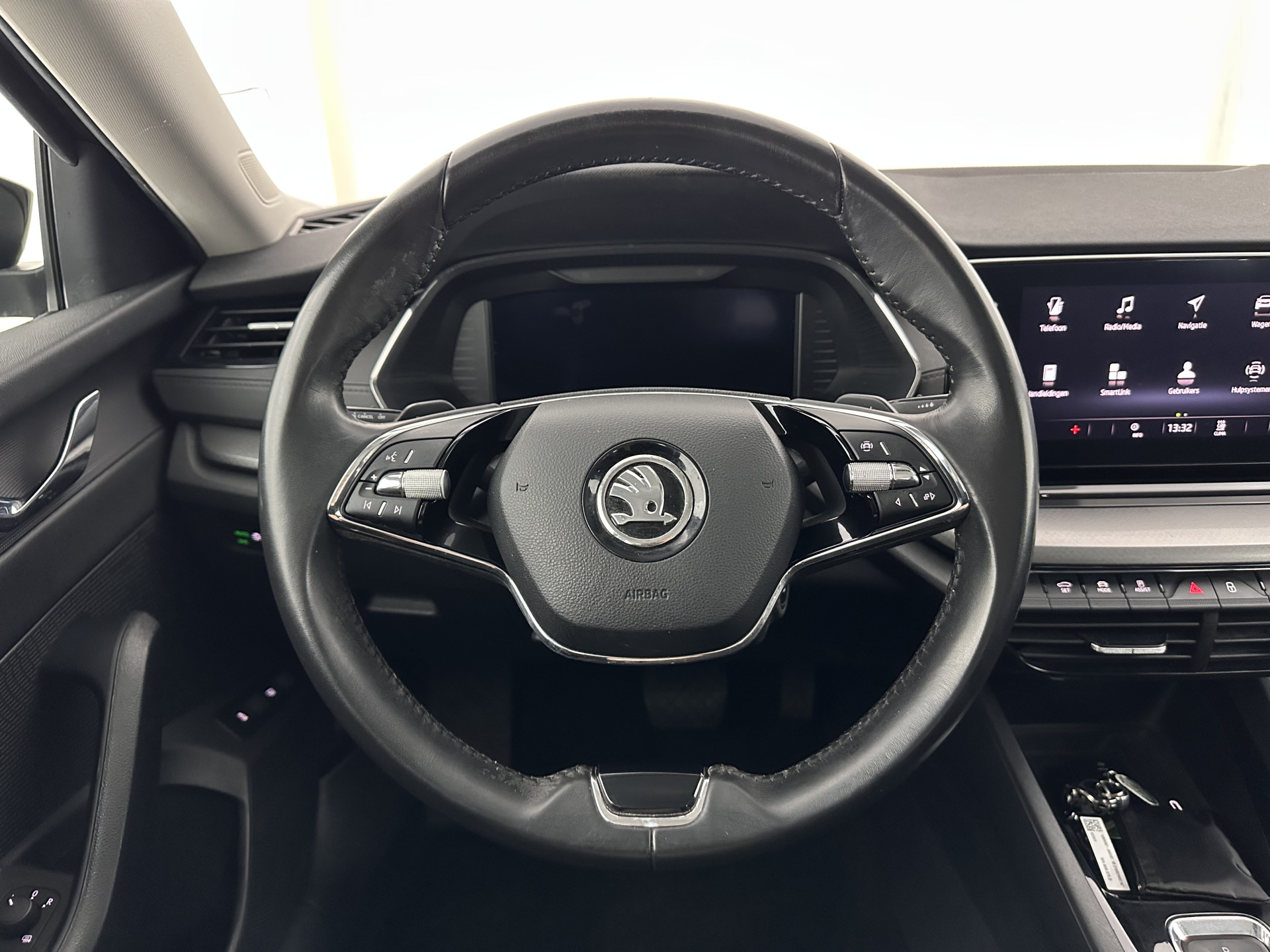 ŠKODA Octavia Combi 1.4 TSI iV PHEV Business Edition (Plug-in) (INCL-BTW) *FULL-LED | DIGI-COCKPIT | COMFORTSEATS | NAVI-FULLMAP | PRIVACY-GLASS | DAB | SHIFTPADDLES | ECC | PDC | CRUISE | TOWBAR | 18''ALU*