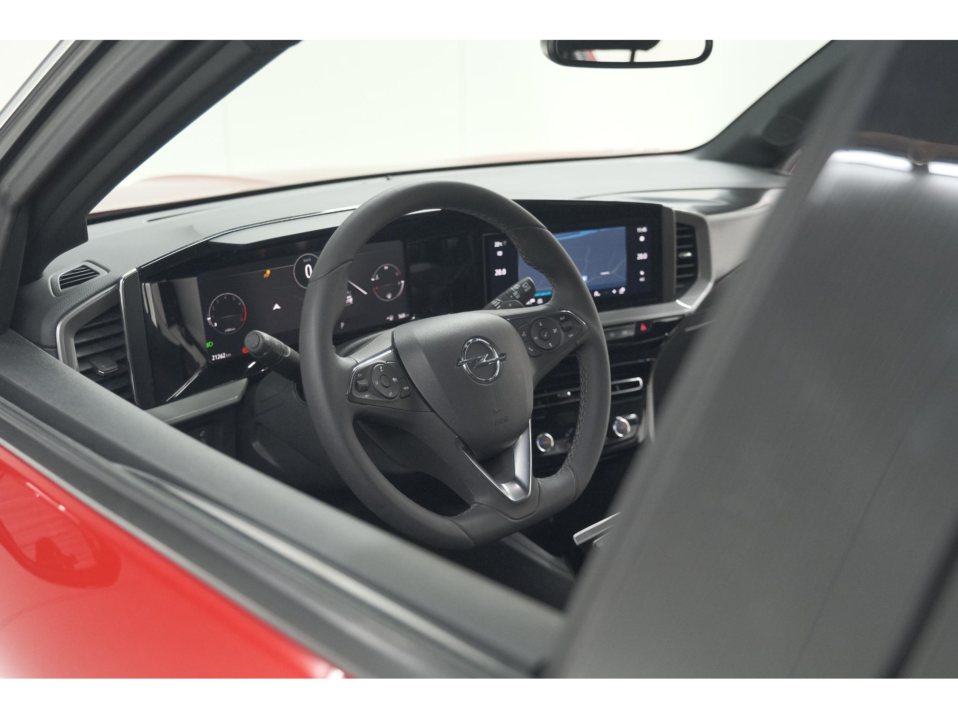 Opel Mokka 130 Turbo EAT8 Ultimate | Camera | Dodehoekdetectie | Massage | Adaptieve Cruise Control