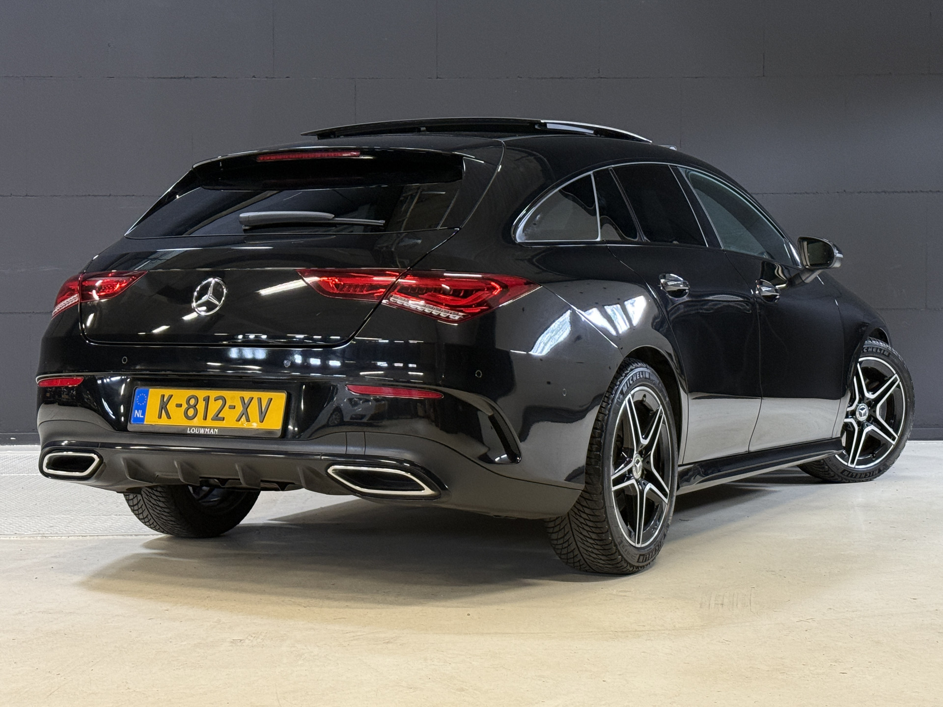 Mercedes-Benz CLA-klasse Shooting Brake 200 Business Solution AMG | Pano | Sfeerverl. | Burmester | Keyless