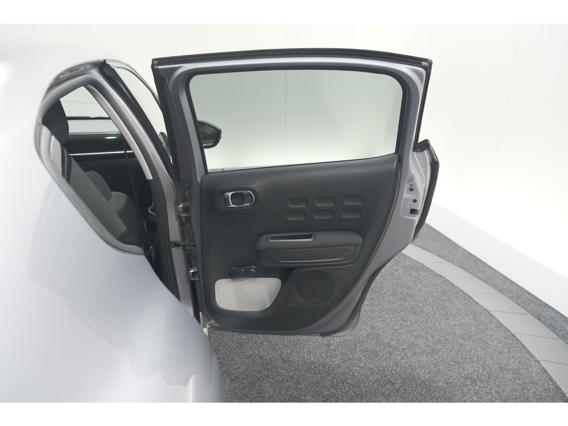 Citroen C3 PureTech 110 EAT6 Max | Apple Carplay | Parkeersensoren | Climate Control | 16 Inch Lichtmetalen Velgen