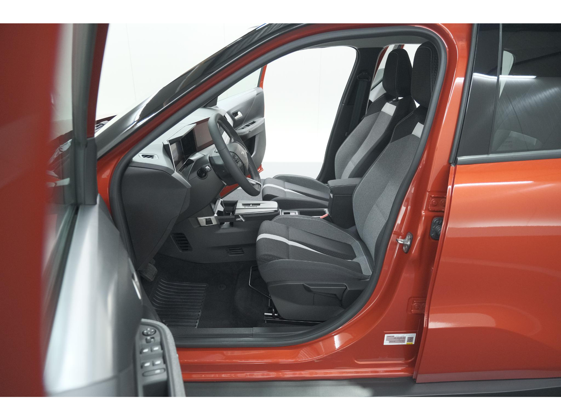 Opel Frontera 1.2 Turbo Hybrid 110 GS | Kanyon Orange | Camera | Dodehoekdetectie | Apple Carplay