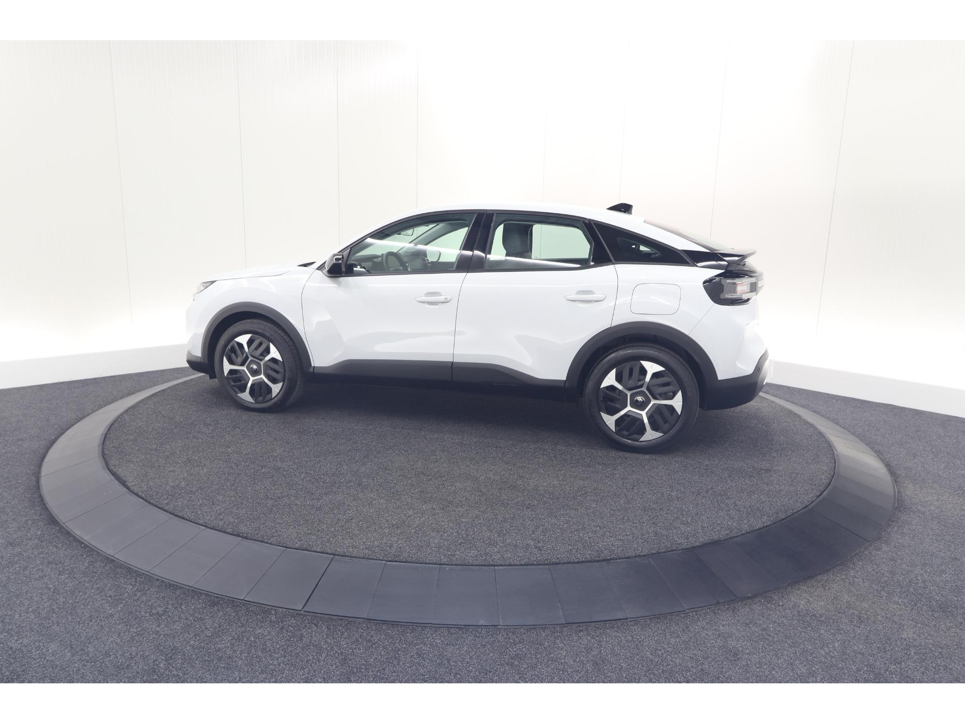 Citroen C4 Hybrid 136 e-DCS6 Plus | Camera | Apple Carplay | Navigatie | Parkeersensoren
