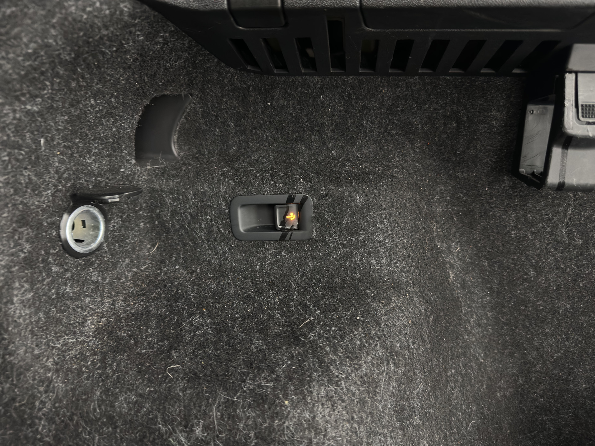 ŠKODA Enyaq iV 80 {SOH-90%} [ 3-Fase ] (INCL-BTW) *LEATHER-FABRIC | FULL-LED | DIGI-COCKPIT | CAMERA | KEYLESS | NAVI-FULLMAP | AMBIENT-LIGHT | ECC | HEATED-COMFORTSEATS | DAB+ | PDC | CRUISE | CARPLAY | TOWBAR | 19"ALU*