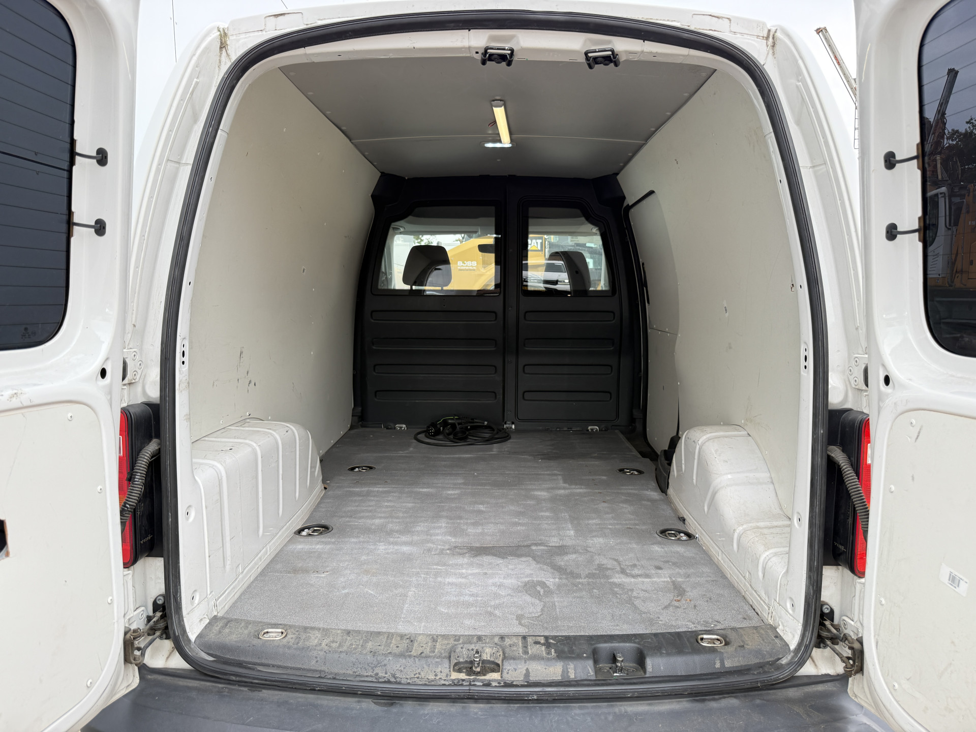 Volkswagen e-Caddy 37kWh 113PK L2H1 Elektrisch Caddy ABT Maxi 37,3kWh 159km WLTP LED Trekhaak Airco Stoelverwarming Parkeersensoren
