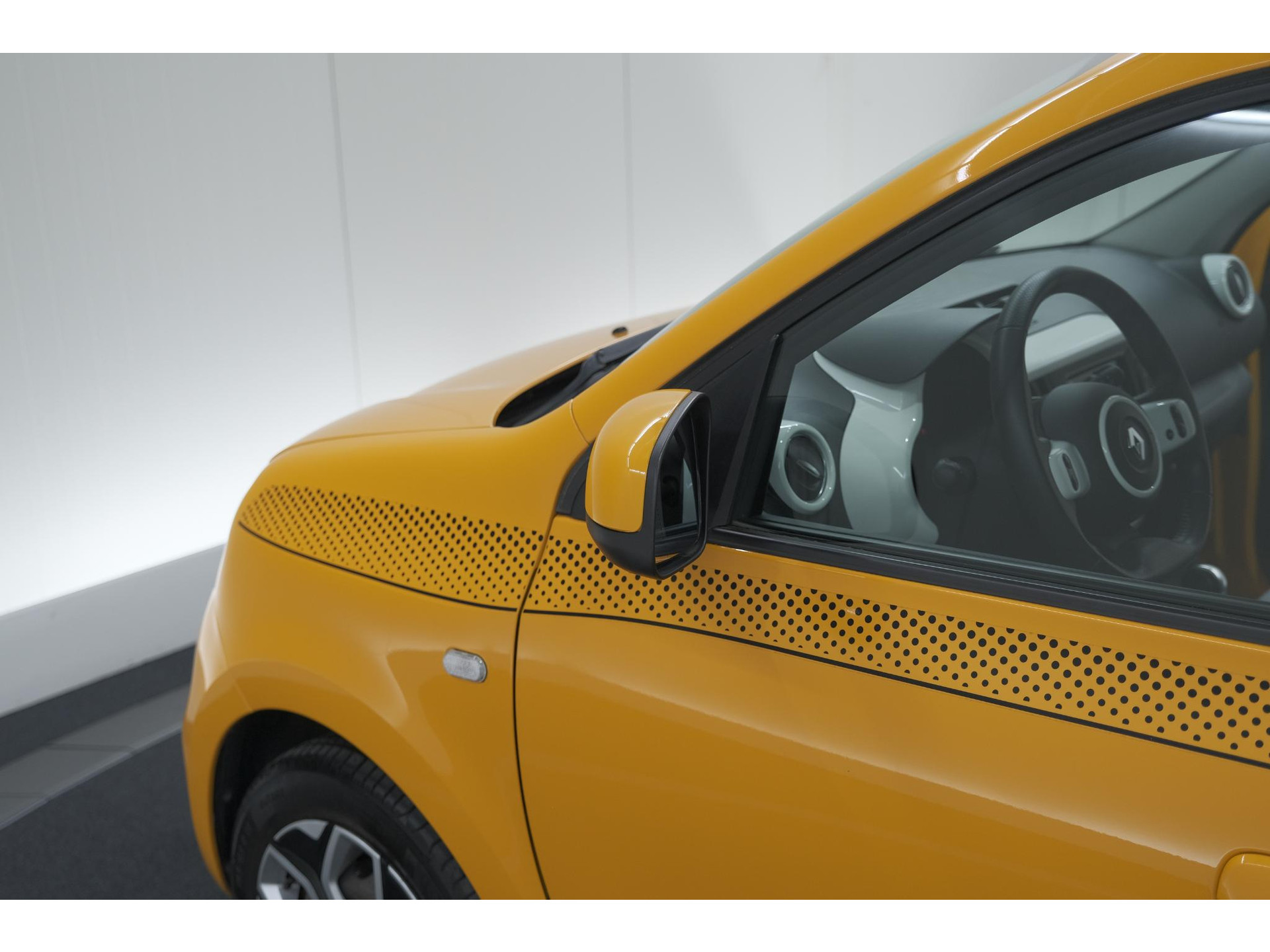 Renault Twingo Z.E. R80 Collection | Lage Kilometerstand | Apple Carplay | Climate Control