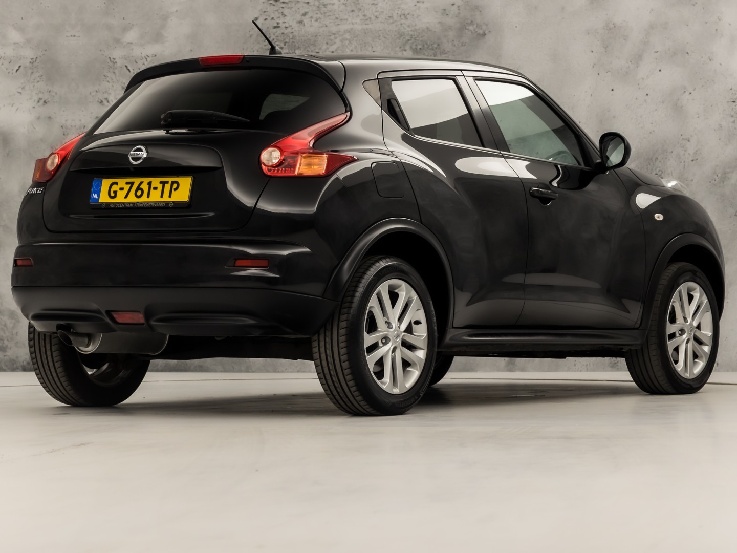 Nissan Juke 1.6 DIG-T Tekna (NAVIGATIE, CLIMATE, CAMERA, GETINT GLAS, KEYLESS, SPORTSTOELEN, LM VELGEN, CRUISE, NIEUWSTAAT)