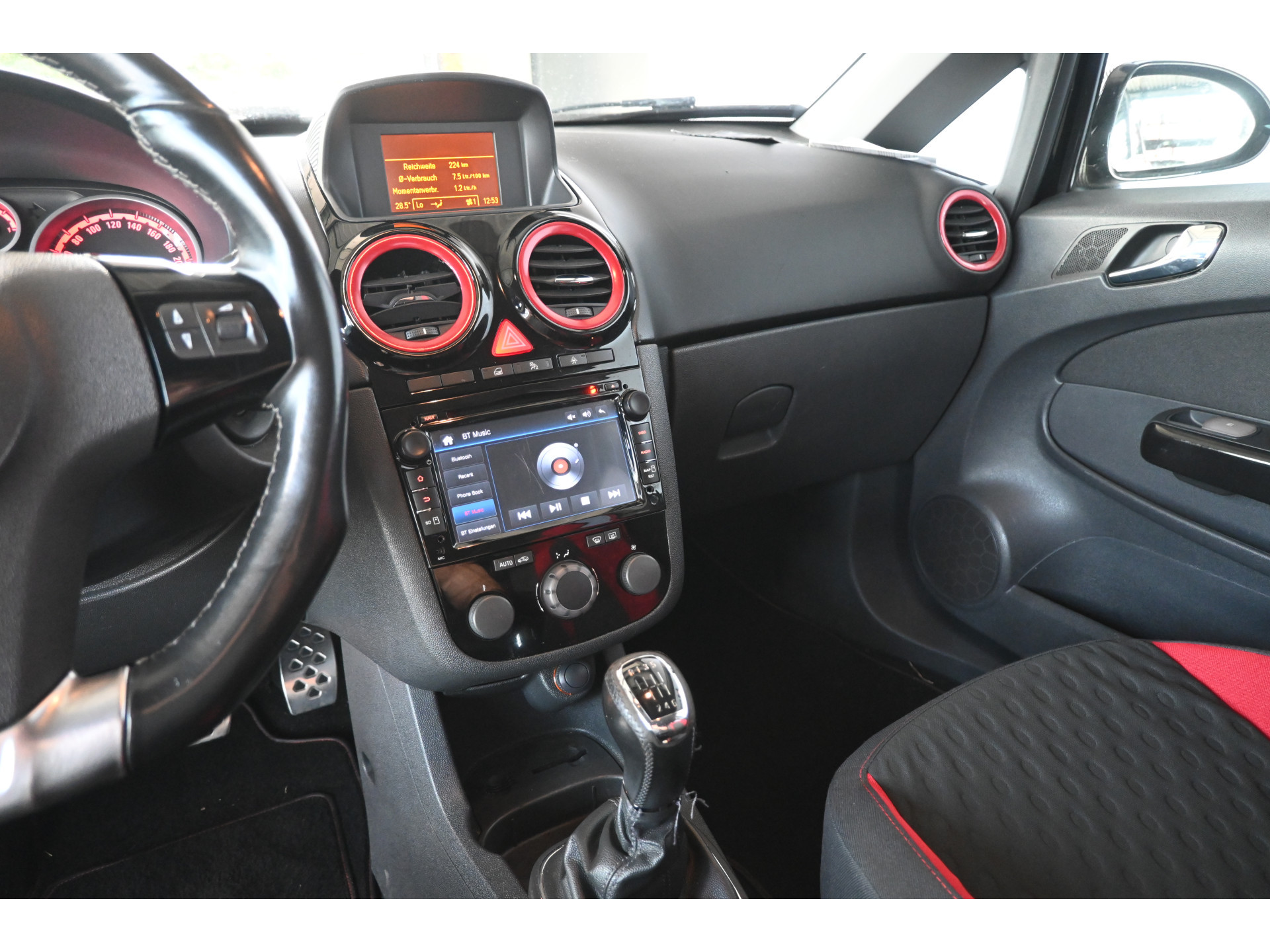 Opel Corsa 1.6-16V GSI 150 PK! Cruise control Lichtmetaal Navigatie Xenon Elektrisch Pakket Inruil Mogelijk!