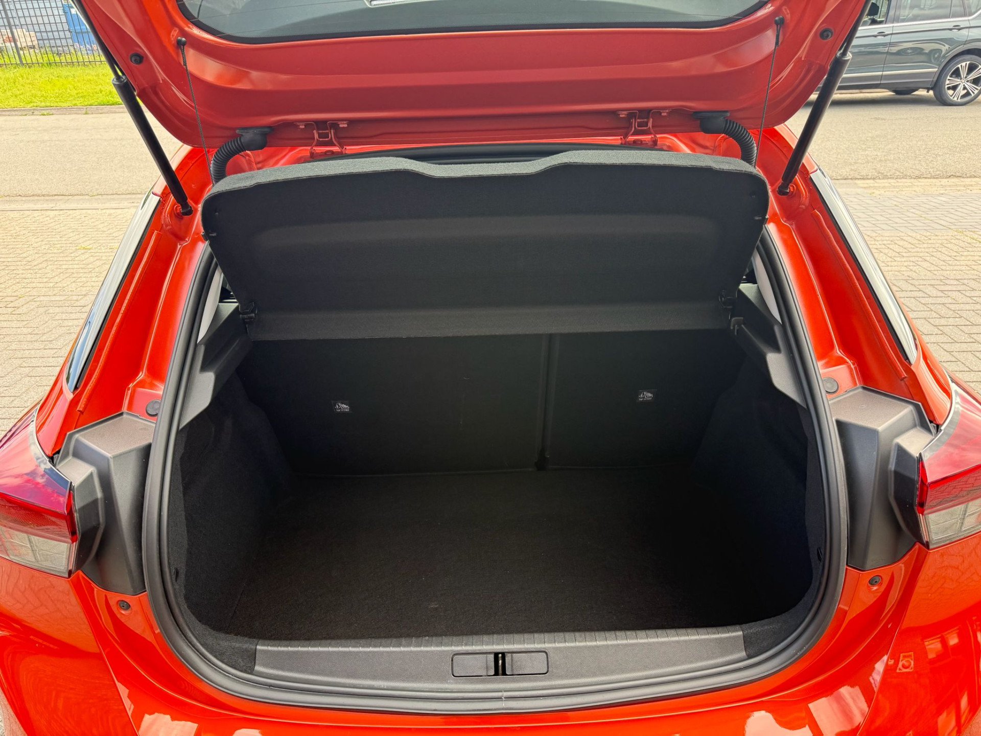 Opel Corsa 1.2 | 1E EIGENAAR | 3/6/12MND GARANTIE | DAB | CRUISE | LANE | PDC | CARPLAY | AIRCO |