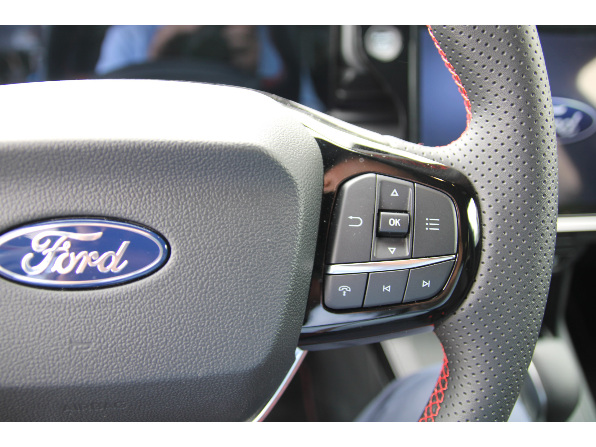 Ford Puma 1.0 EcoBoost 125 PK Hybrid  ST-Line X Automaat TREKHAAK AFNEEMBAAR | WINTER-PACK | B&O AUDIO