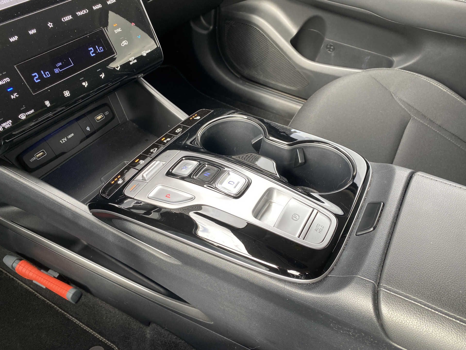 Hyundai Tucson 1.6 T-GDI PHEV 265 pk Comfort Smart 4WD | 1e eigenaar | navigatie | elektr. a. klep | adapt. cruise | camera | BTW auto