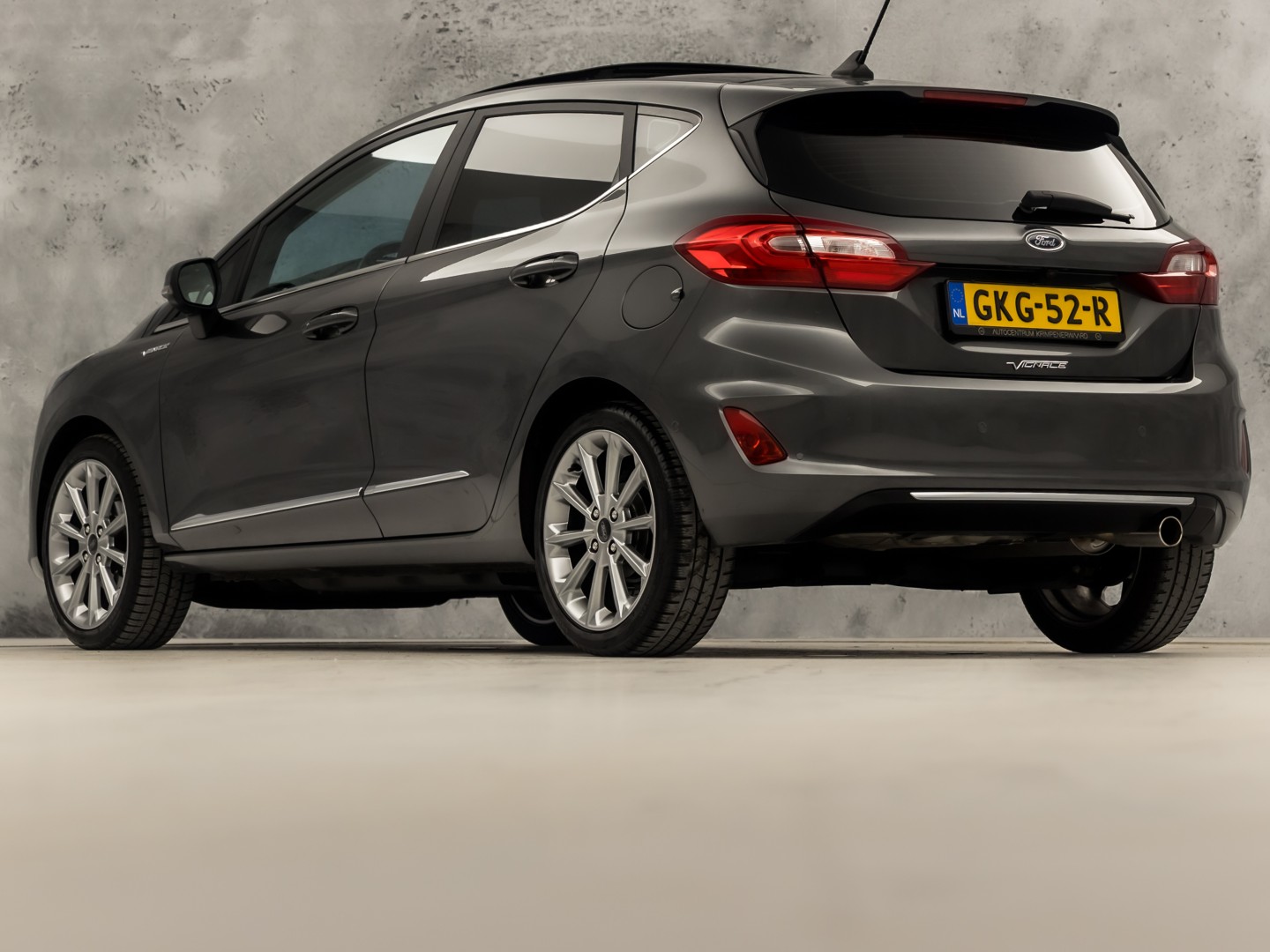 Ford Fiesta 1.0 EcoBoost Vignale (PANORAMADAK, APPLE CARPLAY, CAMERA, LEDER, STOELVERWARMING, SPORTSTOELEN, GETINT GLAS, KEYLESS, NIEUWSTAAT)