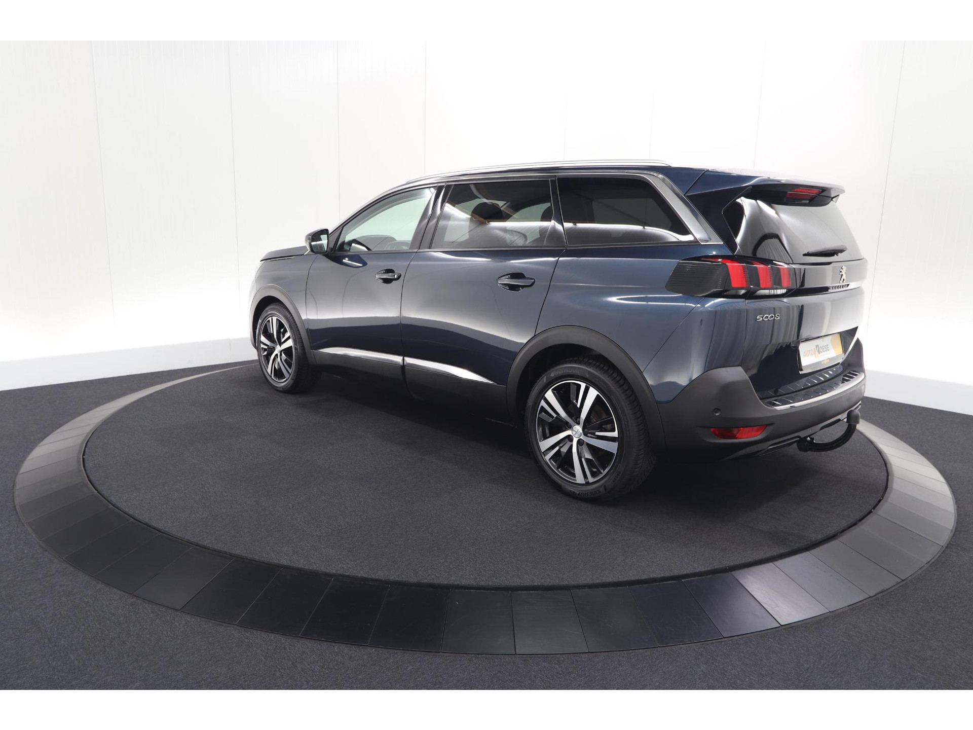 Peugeot 5008 PureTech 130 EAT8 Crossway | Trekhaak | Camera | Navigatie | Apple Carplay