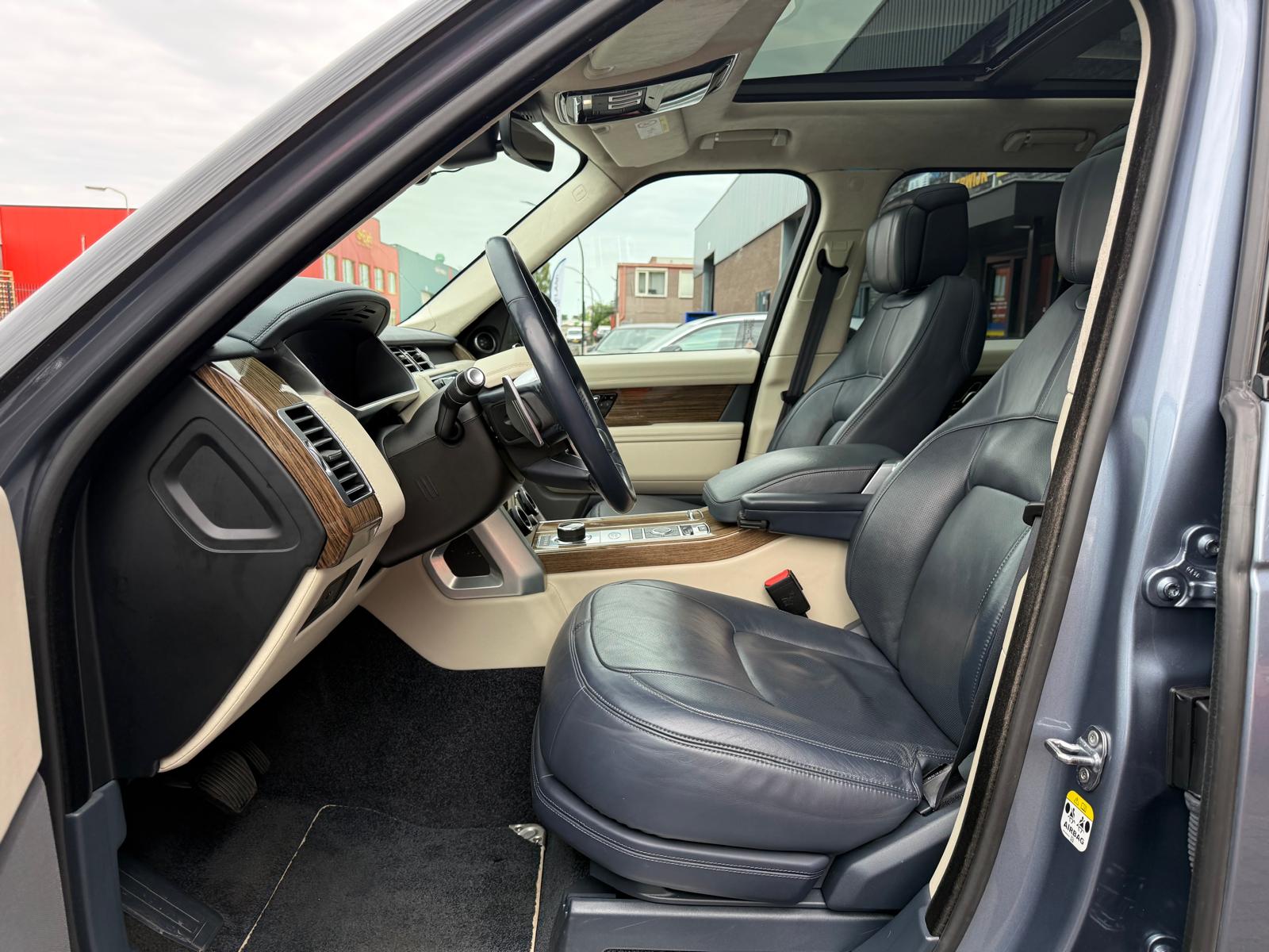 Land Rover Range Rover 3.0 TDV6 Autobiography | 3/6/12MND GARANTIE | PANO | SFEER | CARPLAY | NAVI | STOELMASSAGE | ACC | TREKHAAK |