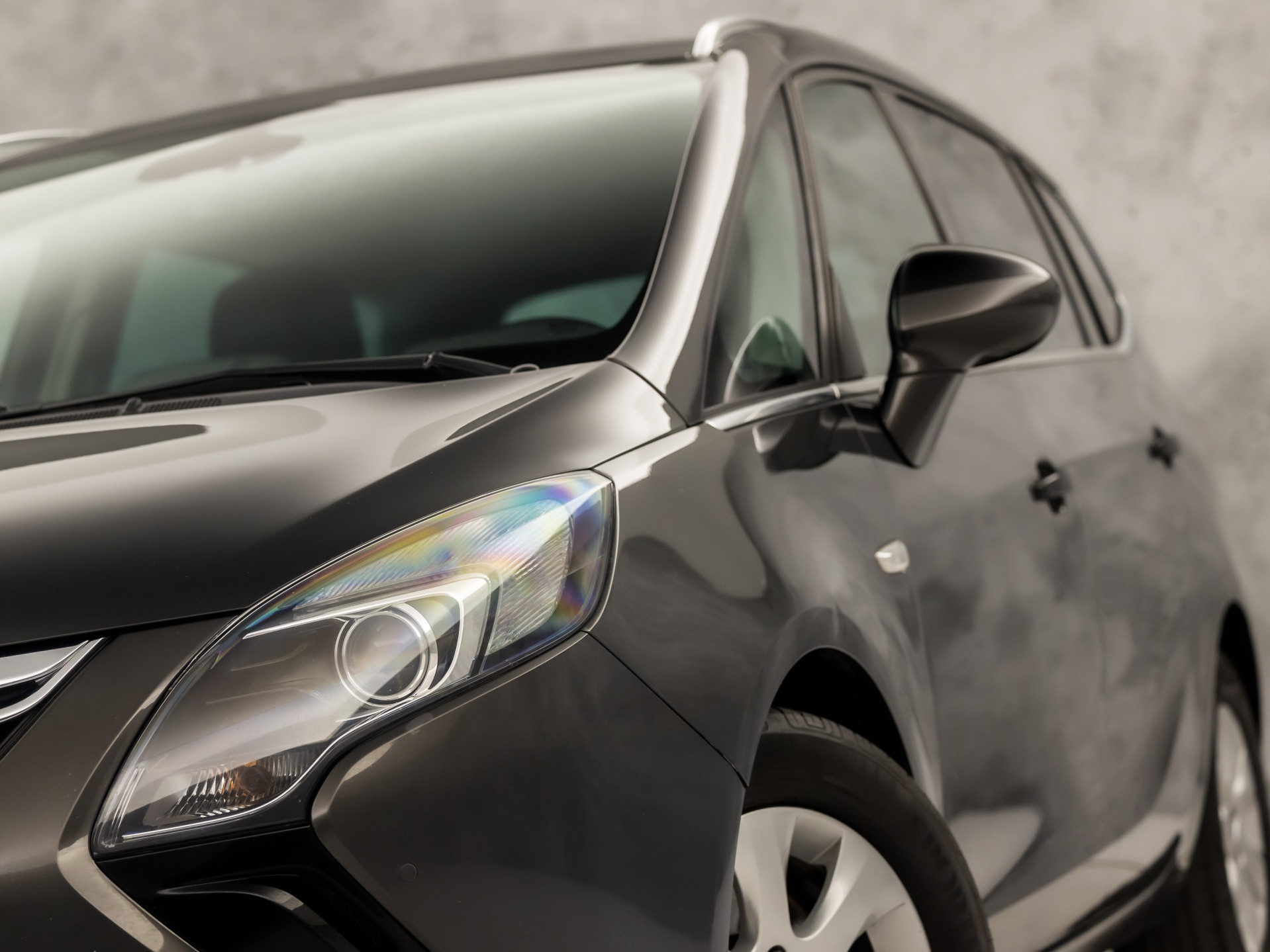 Opel Zafira Tourer 1.4 Sport 7 Persoons (NAVIGATIE, CRUISE, GETINT GLAS, SPORTSTOELEN, LM VELGEN, TREKHAAK, NIEUWSTAAT)
