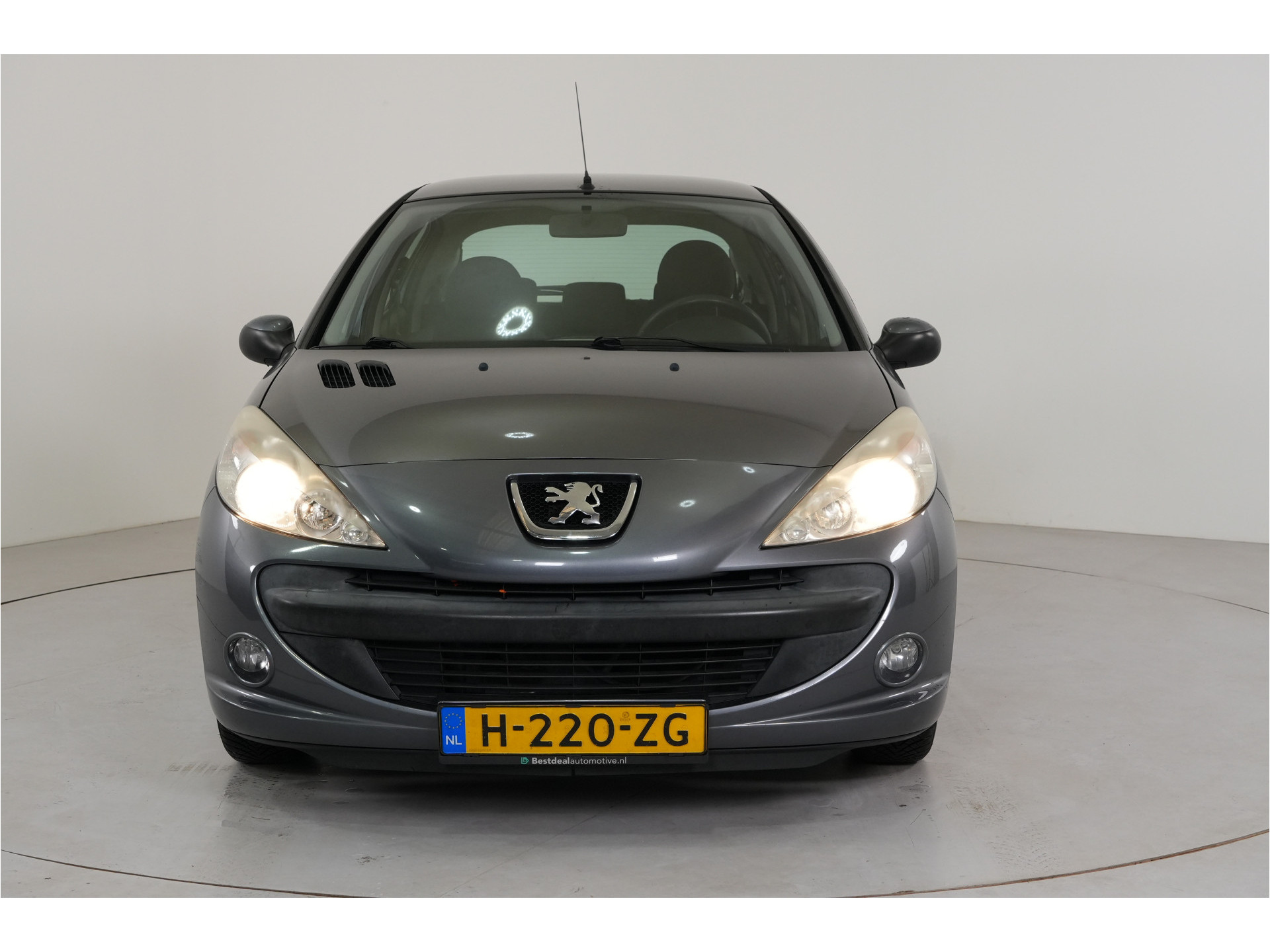 Peugeot 206 + 1.1 XR 5 dr. | Bluetooth | Str. Bekr. | El. ramen |