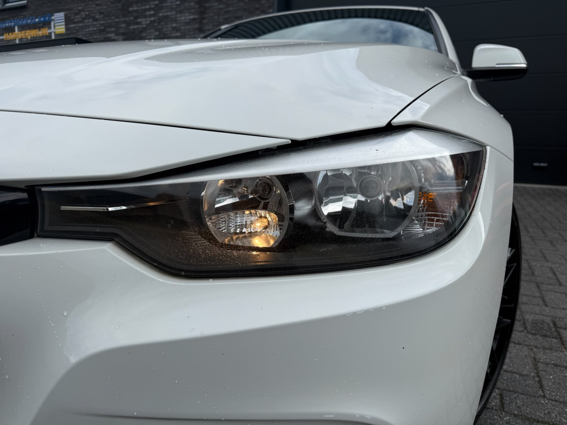 BMW 3-serie 316i M Sport Edition | NIEUWE APK | 3/6 of 12 MND GARANTIE | SCHUIF DAK | NAVI |