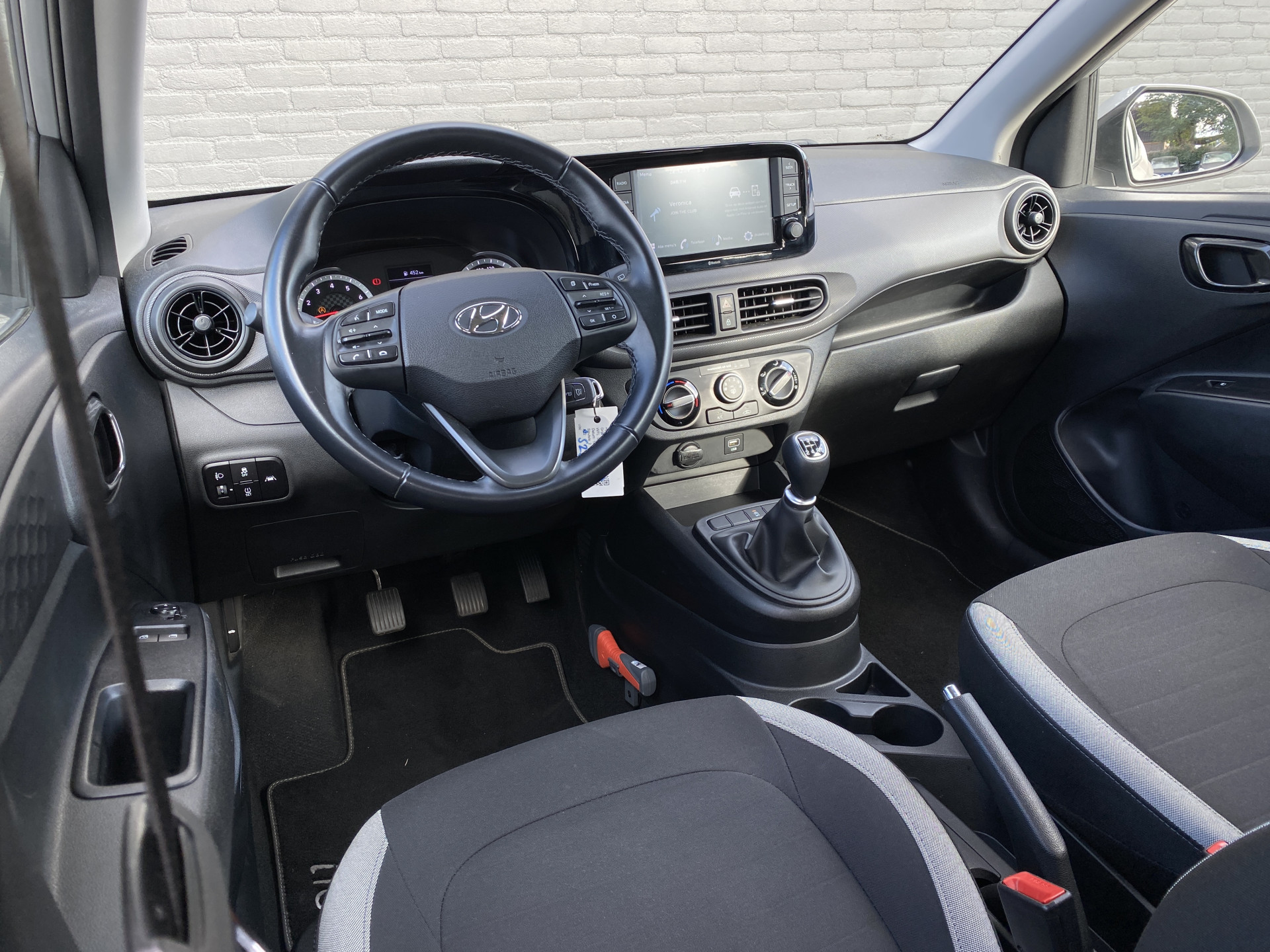 Hyundai i10 1.0 Comfort | 1e eigenaar | airco | apple carplay | cruise control | all season banden | dab | apk t/m 6-2028