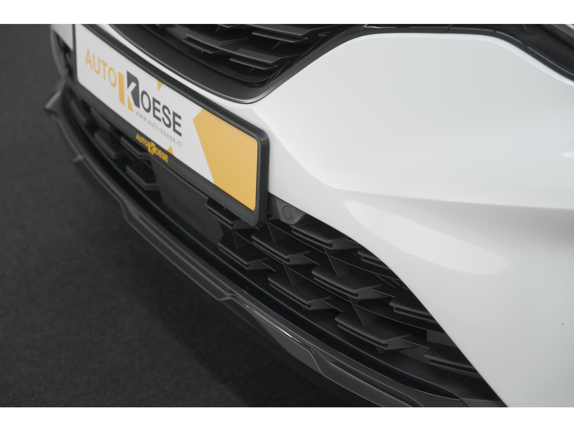 Renault Captur 1.6 E-Tech hybrid 145 SL Rive Gauche | Trekhaak | Camera | Apple Carplay | 9.3 Inch Grootscherm