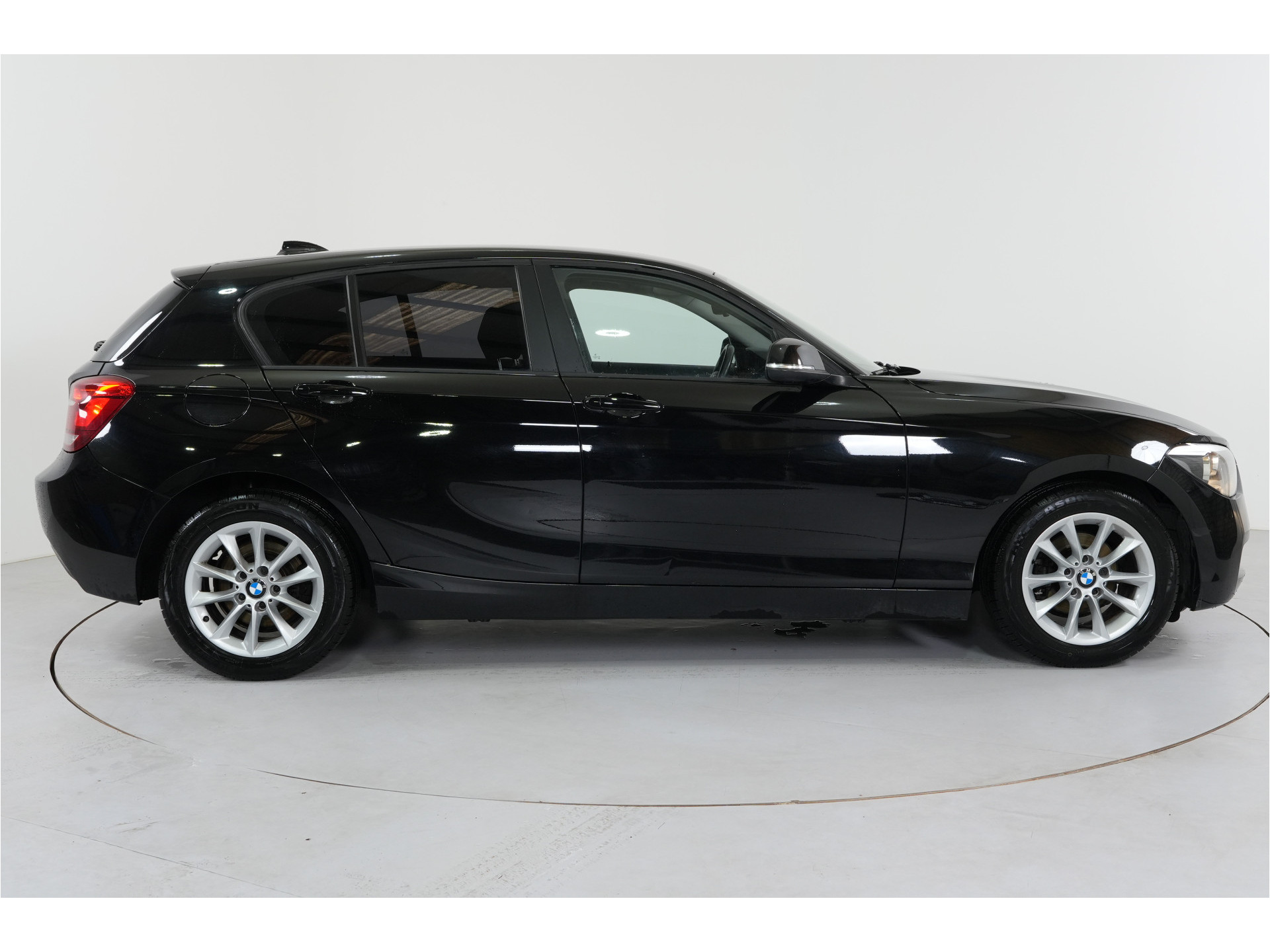 BMW 1-serie 116i | Motor loopt wat onregelmatig en lampje brand |