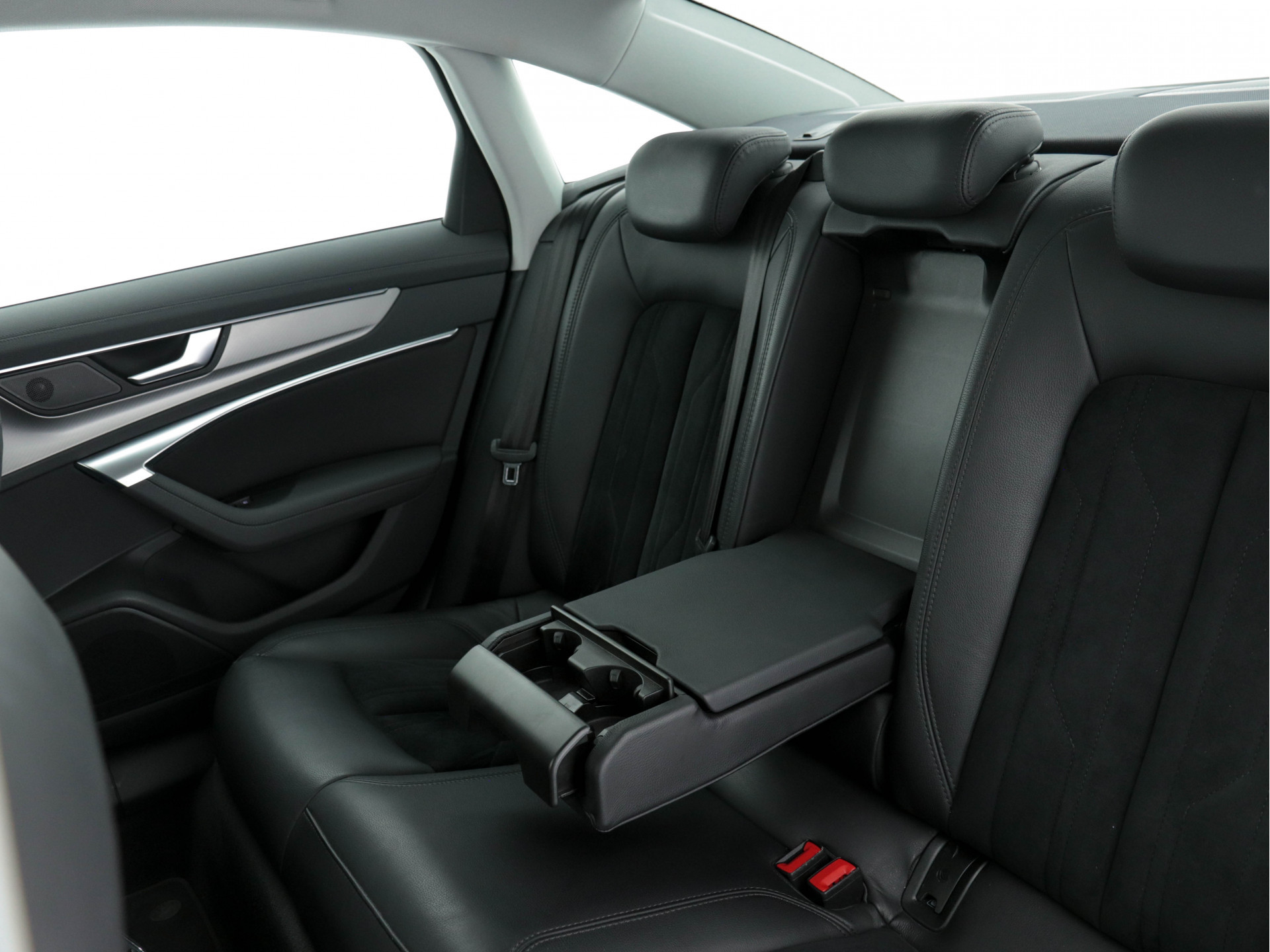 Audi A6 40 TDI Sport Launch-Edition Mild-Hybrid (INCL-BTW) Aut * LEATHER-ALCANTARA | DIGI-COCKPIT | FULL-LED | NAVI-FULLMAP | MEMORY-PACK | HEATED-SPORTSEATS | AUDI-SOUND | KEYLESS | CRUISE | LANE-ASSIST | PDC | ECC | 19"ALU*