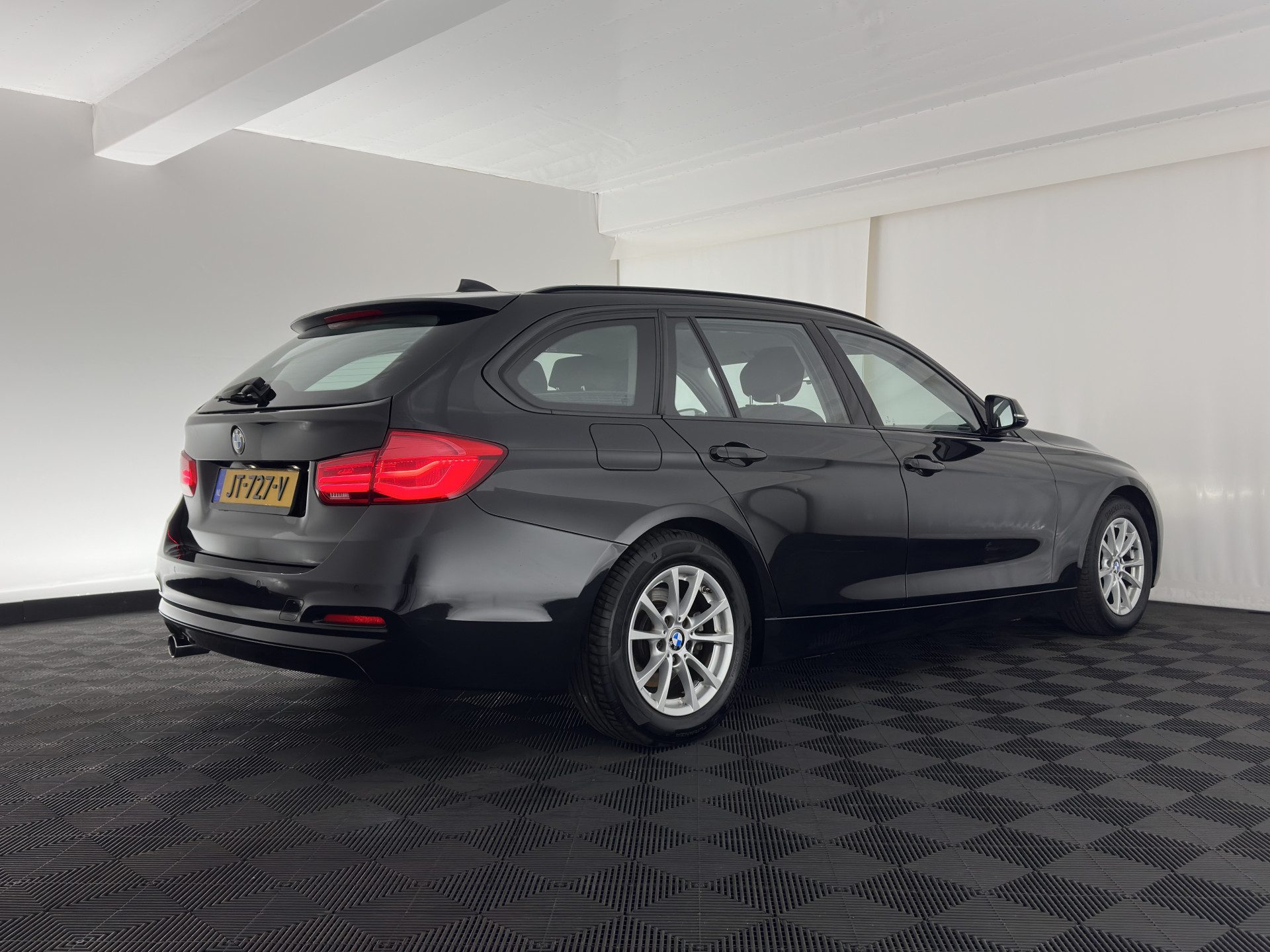 BMW 3-serie Touring 316d Centennial Executive Aut. *FULL-LED | SPORT-SEATS | NAVI-FULLMAP | ECC | PDC | CRUISE | 16''ALU*