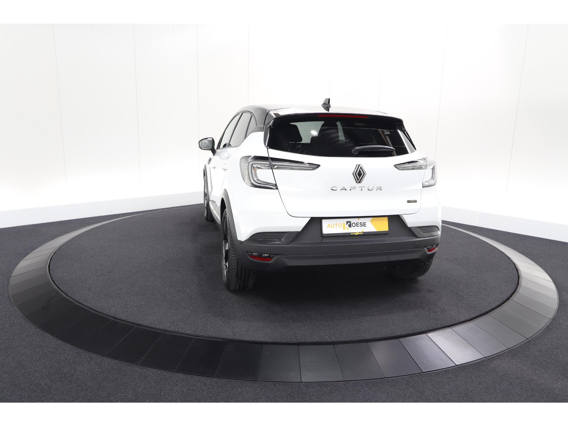 Renault Captur 1.8 E-Tech full hybrid 160 techno | Camera | Adaptieve Cruise Control | Navigatie