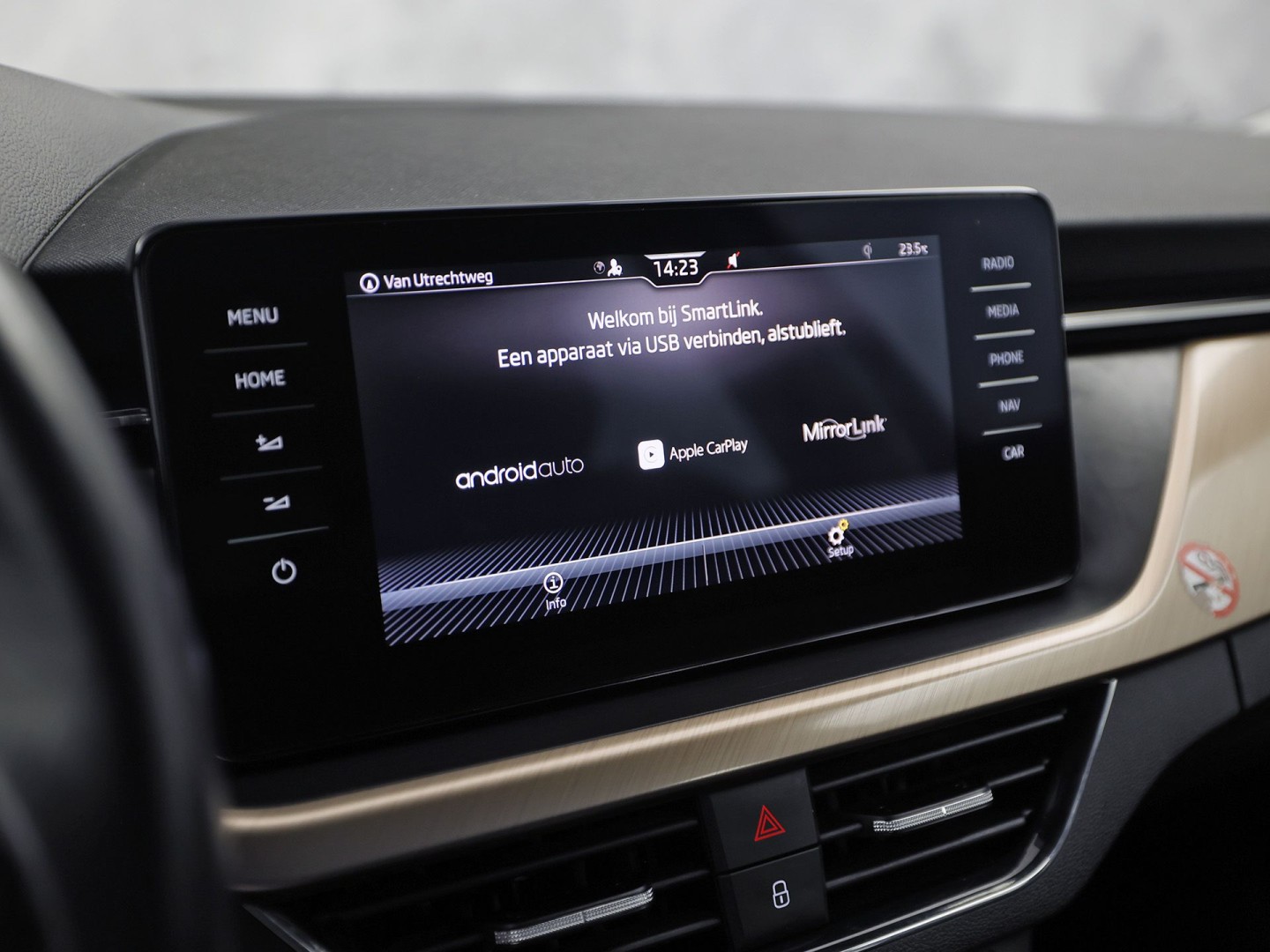 Škoda Scala 1.0 TSI Sport Automaat (GROOT NAVI, VIRTUAL COCKPIT, CLIMATE, APPLE CARPLAY, STOELVERWARMING, NIEUWE APK, NIEUWSTAAT)