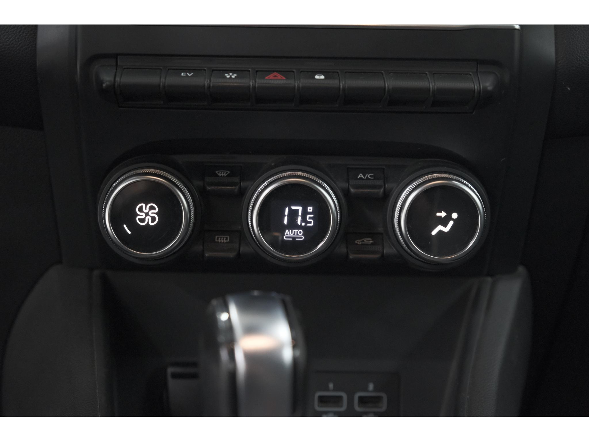 Renault Captur 1.6 E-Tech full hybrid 145 techno | Camera | Parkeersensoren | Climate control | Keyless