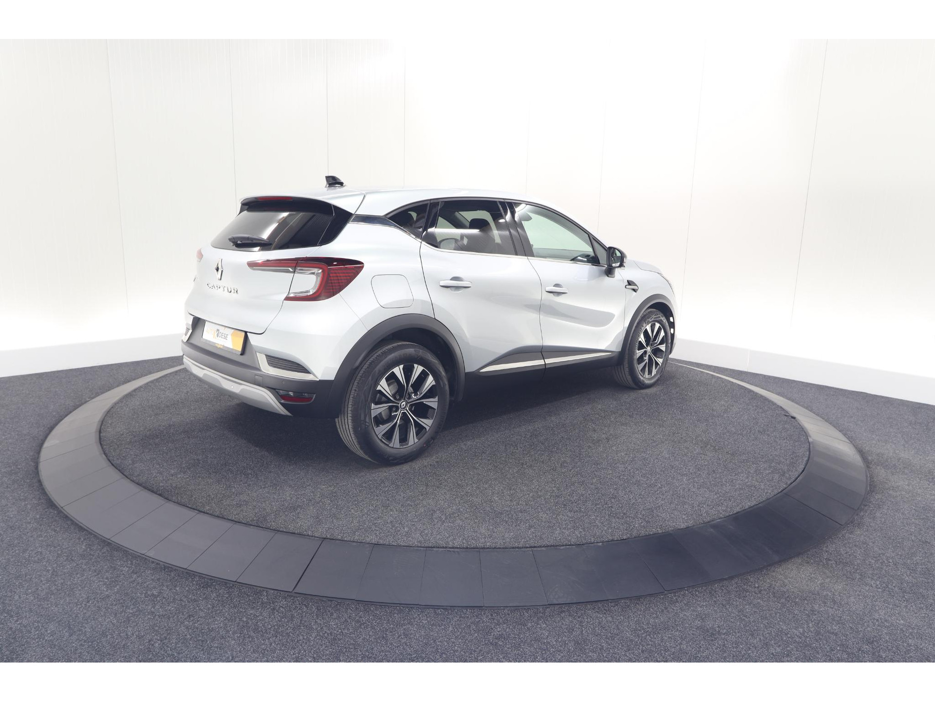Renault Captur Mild Hybrid 140 EDC Techno | Camera | 9.3 Inch Groot Scherm | Stoelverwarming | Apple Carplay