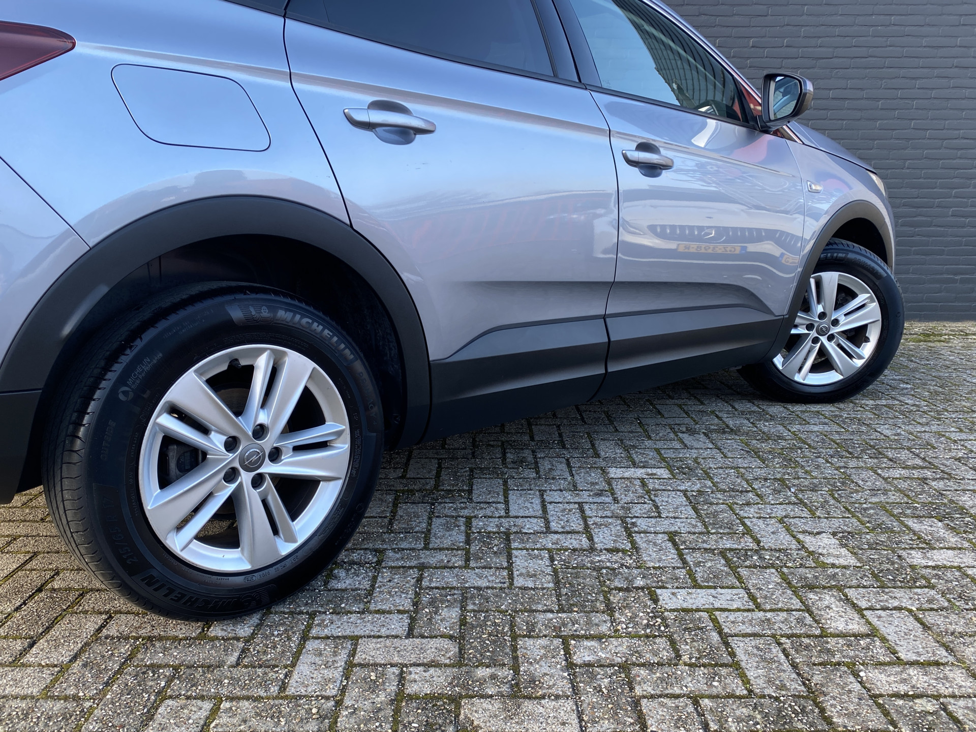 Opel Grandland X 1.2 Turbo Business Executive 130 pk | 1e eigenaar | dealer onderh. | leder interieur | navigatie | camera | carplay