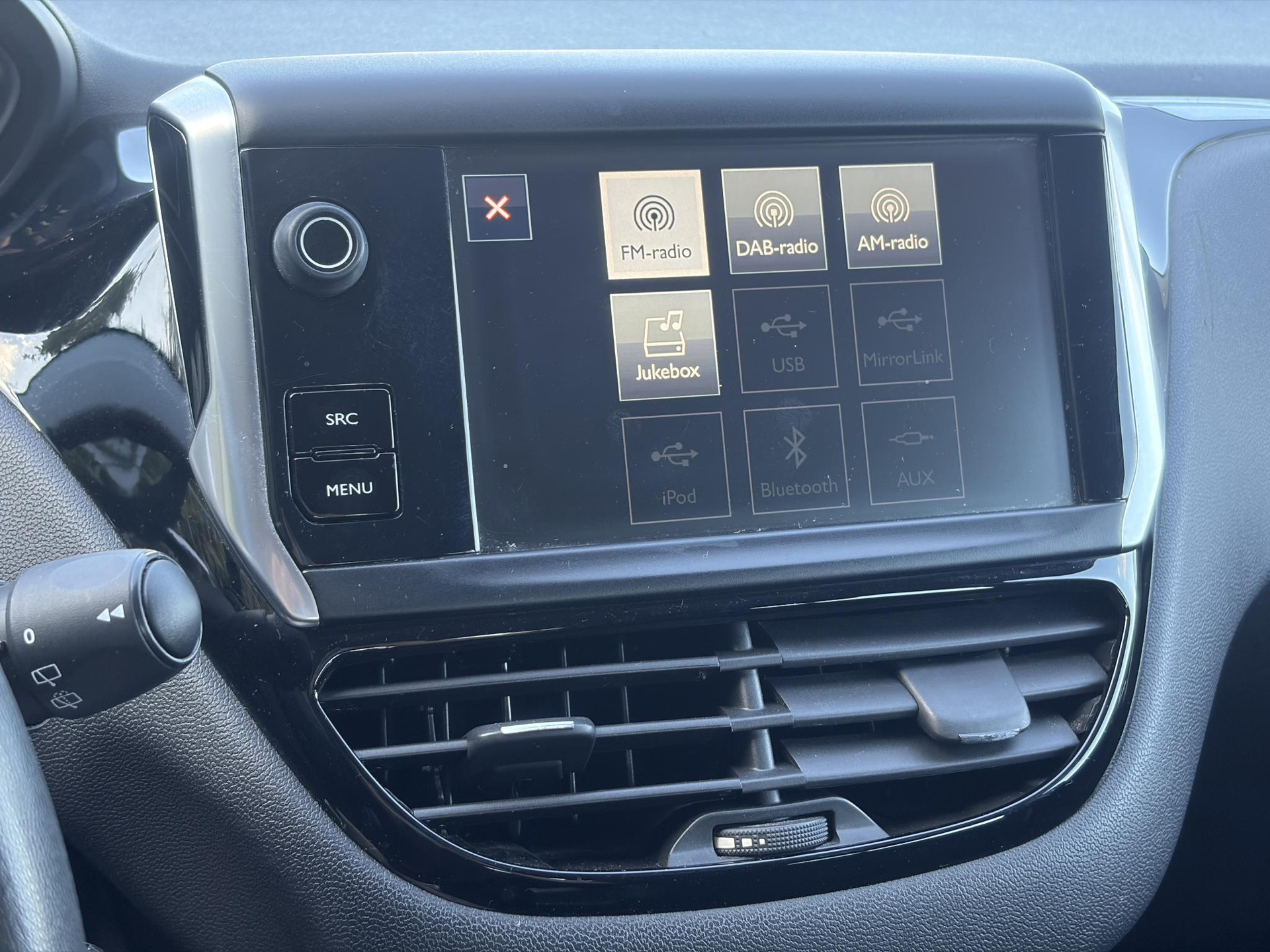 Peugeot 208 1.2 PureTech Blue Lion ✓1e Eigenaar✓Navi✓Trekhaak✓Carplay✓Airco✓Cruise✓Pdc✓5 Deurs✓N.A.P✓Apk tot 09-2027