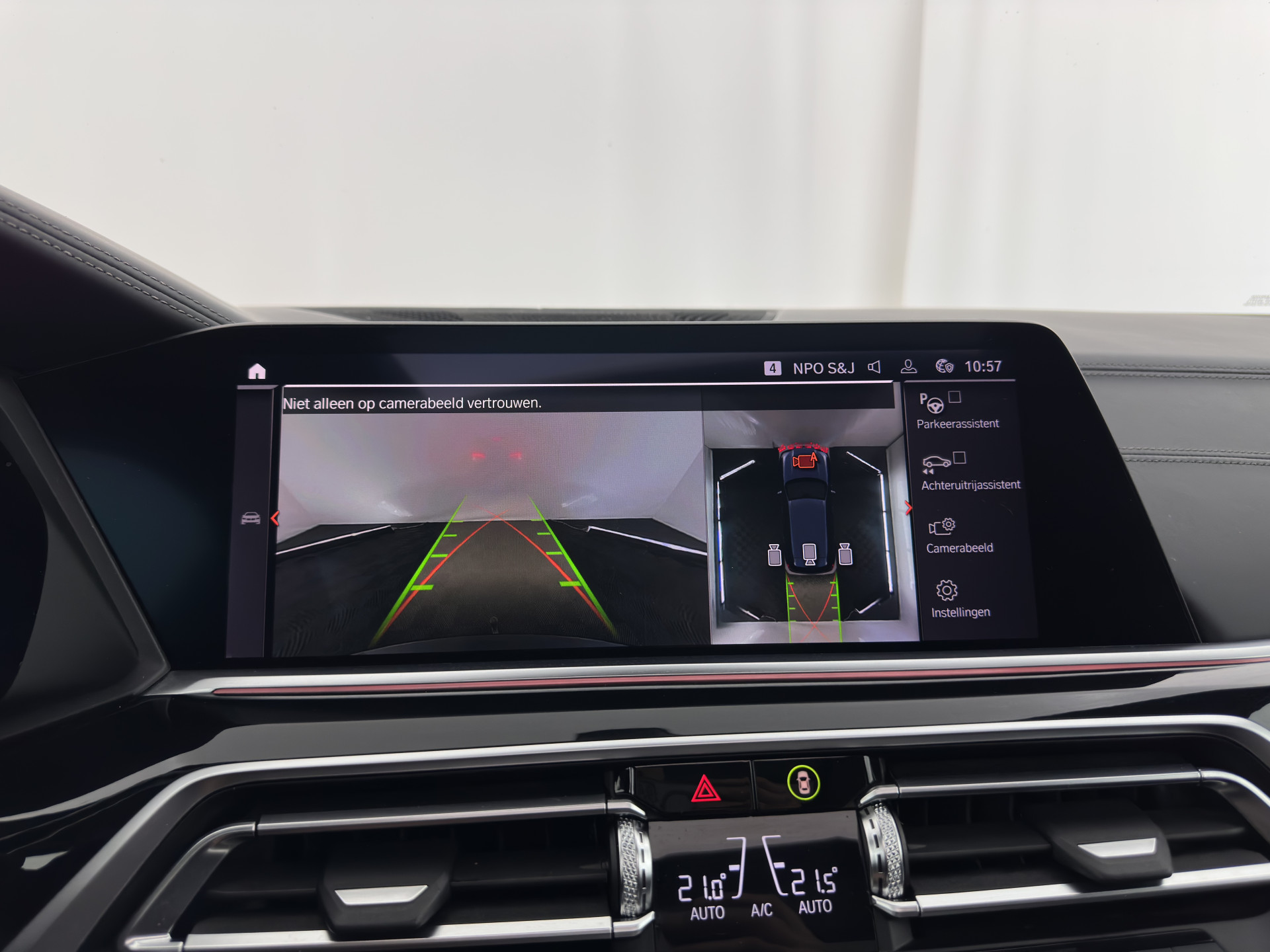 BMW X5 M50d M-Sportpack High Executive Aut. *PANO | HEAD-UP | LASER-LED | LEATHER | SOFT-CLOSE | ADAPTIVE-CRUISE | HARMAN/KARDON | BLIND-SPOT | MEMORY-PACK | TOP-VIEW | DIGI-COCKPIT | NAVI-FULLMAP | ECC | PDC | TOWBAR |