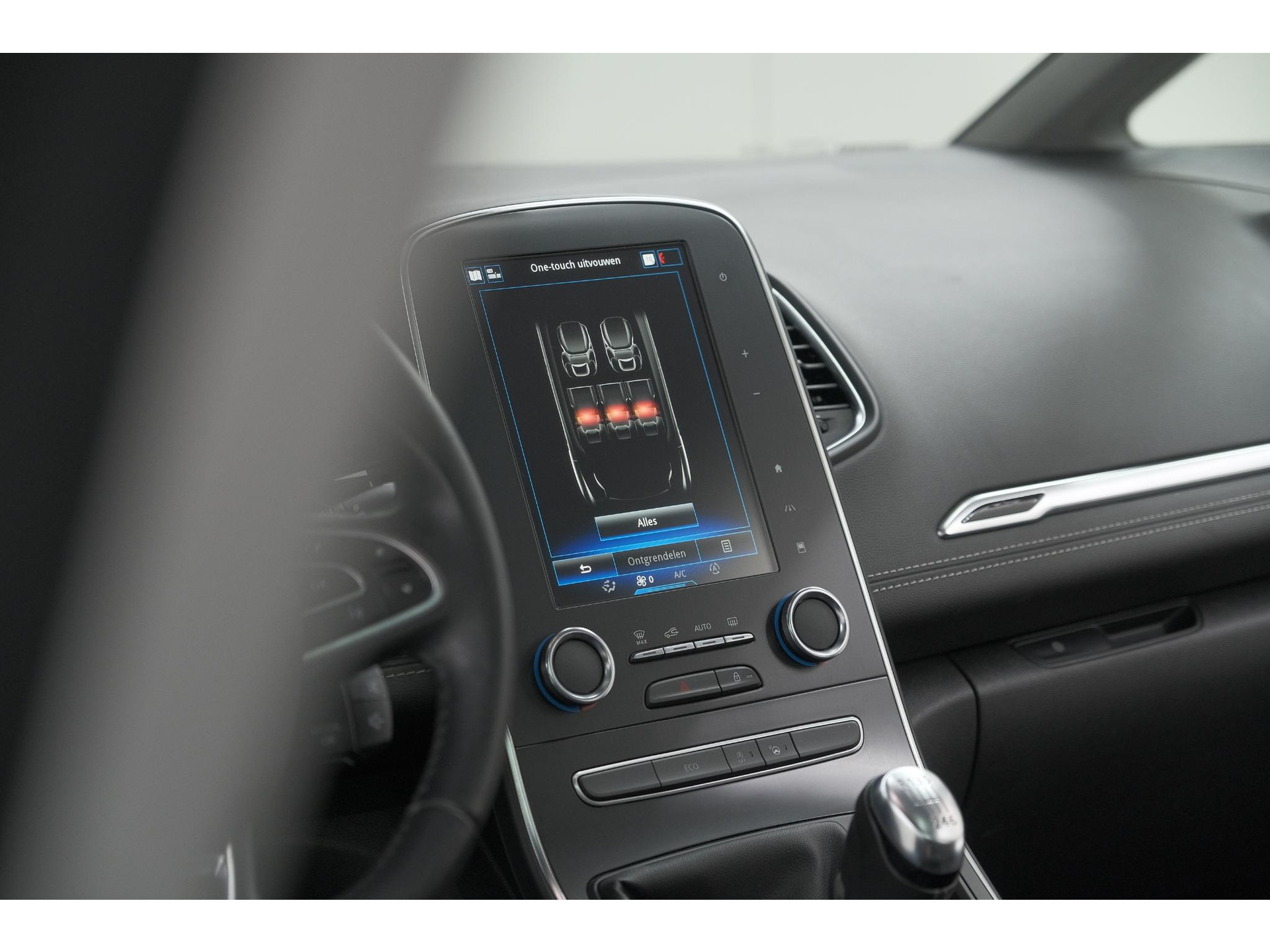 Renault Scénic TCe 130 Intens | Trekhaak | Panoramadak | Camera | Apple Carplay | Dodehoekdetectie