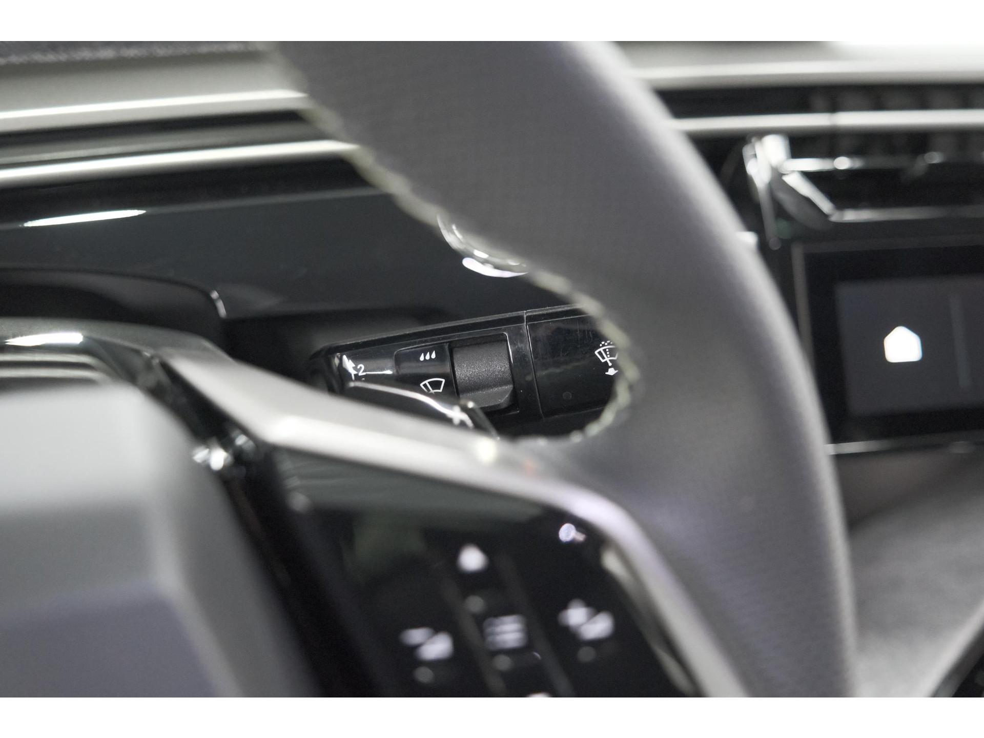 Peugeot 3008 1.2 Hybrid 136 GT | Pack Winter | Camera | Adaptieve Cruise Control | Elektrische Kofferklep