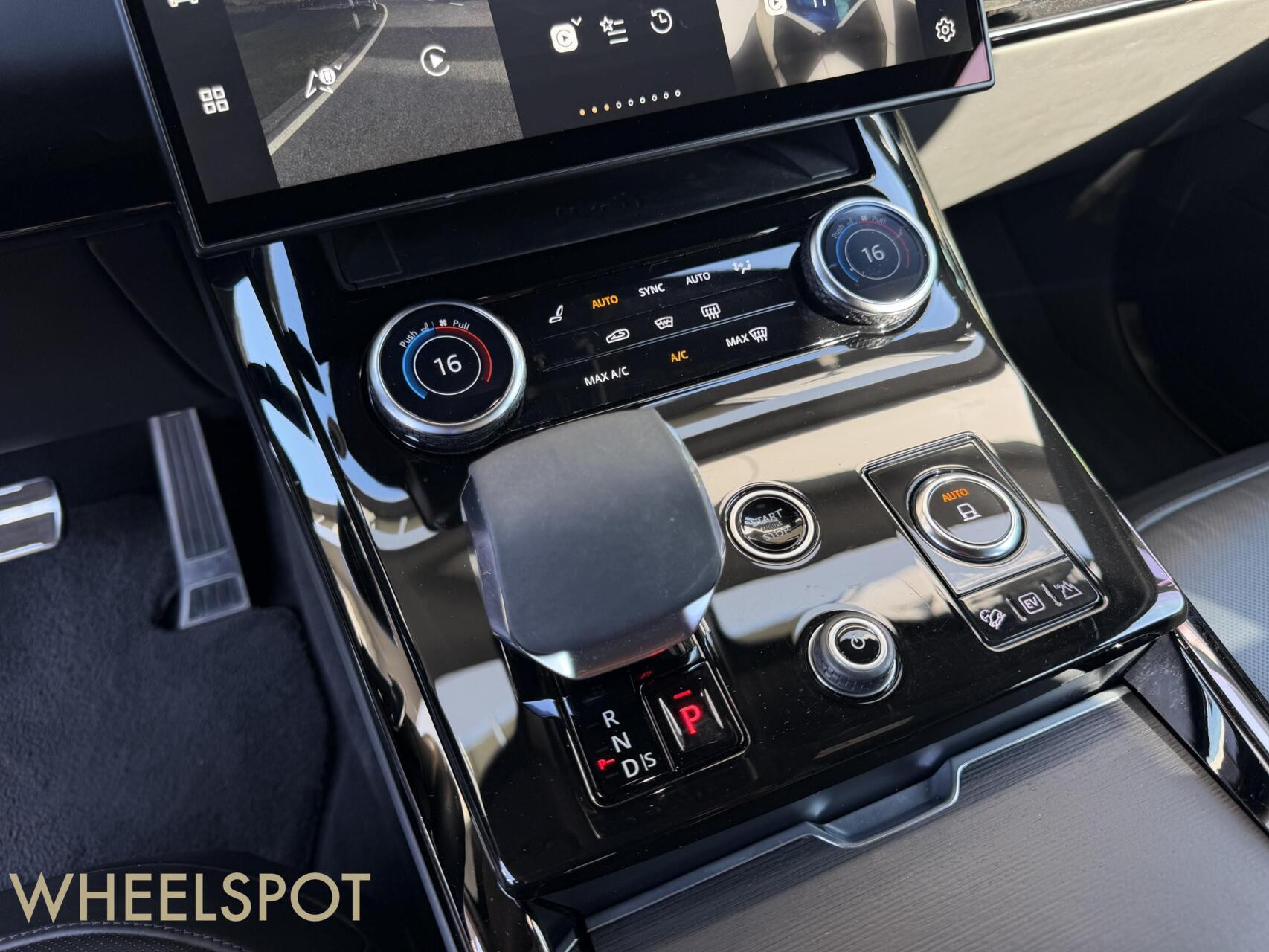Range Rover Sport 3.0 P440e Dynamic HSE|Pano|Lucht|360|BTW