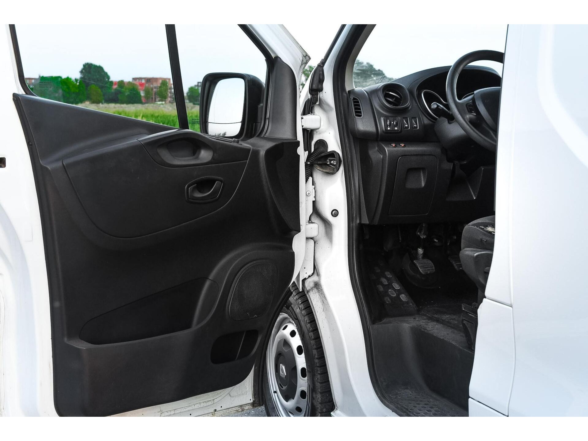 Renault Trafic 1.6 dCi T29 L1H1 Comfort Werklicht + Omvormer