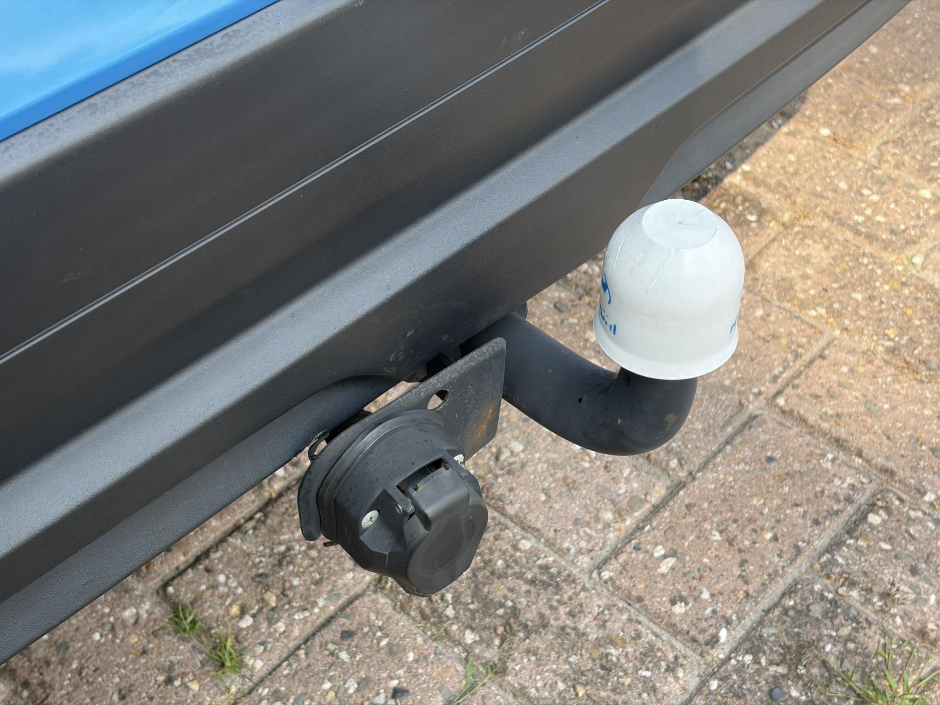 Hyundai Kona 1.0T Essence 2e Eigenaar,Trekhaak,Camera,Carplay,Navi,Clima,Cruise,6 Bak,N.A.P,120pk,Lm velgen,Rijstrooksensor,Pdc,Apk tot 03-2027