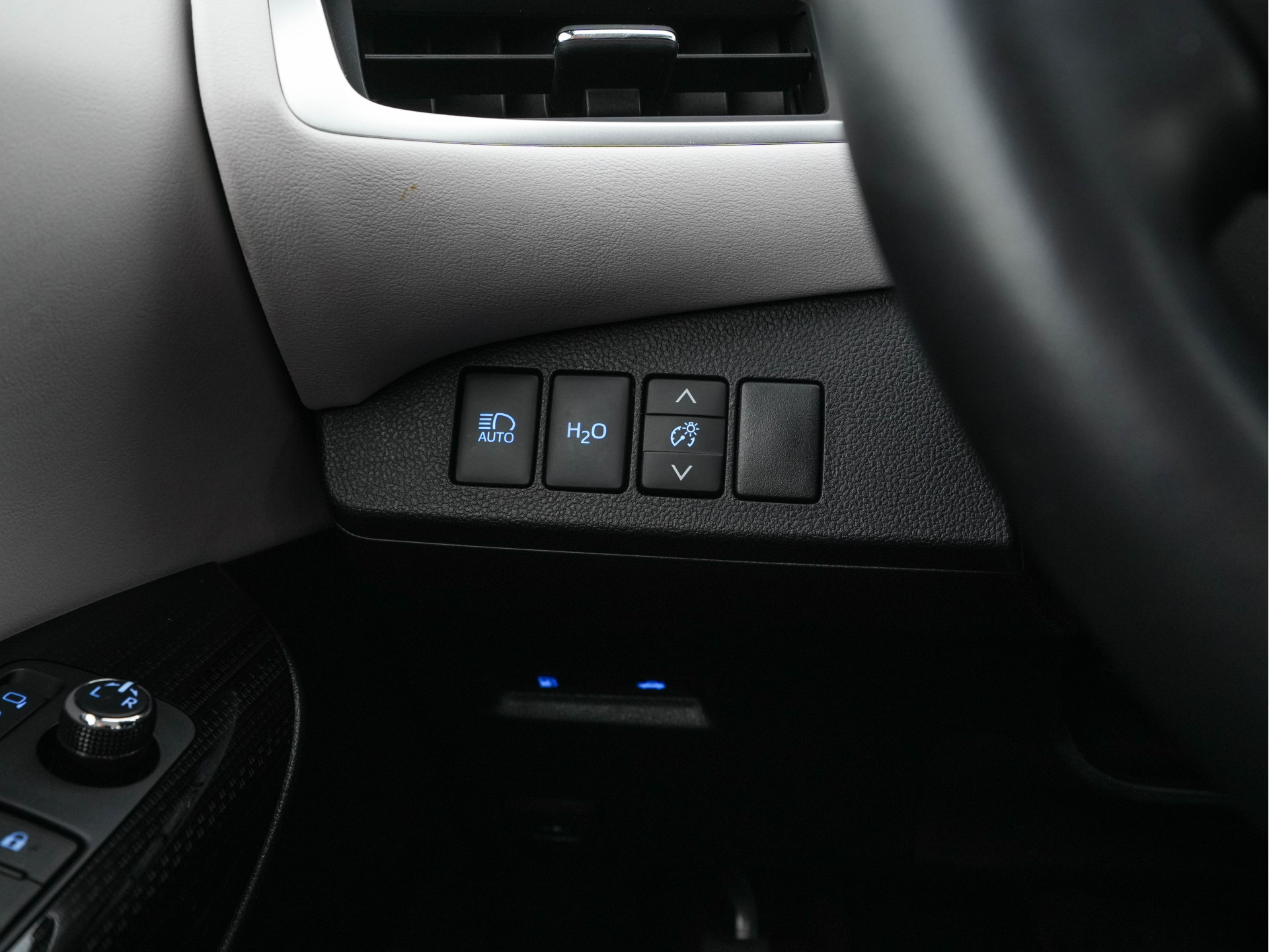 Toyota Mirai FCV Executive [ HYDROGEN ] [INCL-BTW] Aut. *LEATHER | FULL-LED | JBL-SOUNDSYSTEM | CAMERA | KEYLESS | MEMORY-PACK | ADAPTIVE-CRUISE | BLIND-SPOT |  DAB | NAVI-FULLMAP | DIGI-COCKPIT | COMFORT-SEATS | LANE-ASSIST