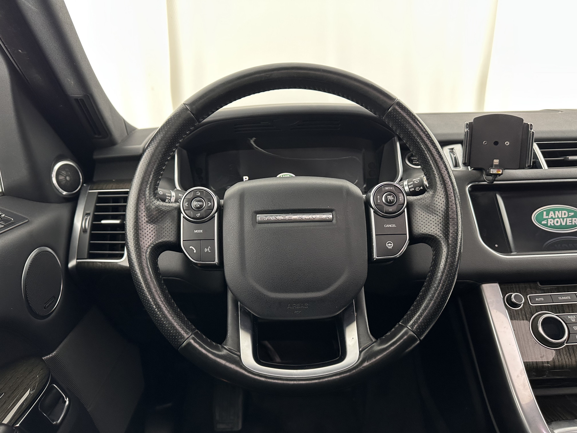 Land Rover Range Rover Sport 3.0 TDV6 HSE Dynamic Aut. *PANO | DIGI-COCKPIT | LEATHER | XENON | NAVI-FULLMAP | CAMERA | AIRSUSPENSION | ECC | PDC | HEATED-SPORTSEATS | MERIDIAN-SOUND | SHIFTPADDLES | PRIVACYGLASS | CRUISE | 21''ALU*