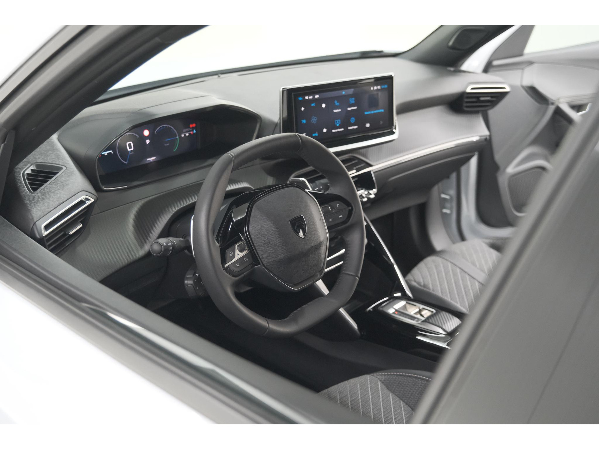 Peugeot 2008 Hybrid 145 e-DCS6 Allure | 360 Camera | Adaptieve Cruise Control | Dodehoekdetectie
