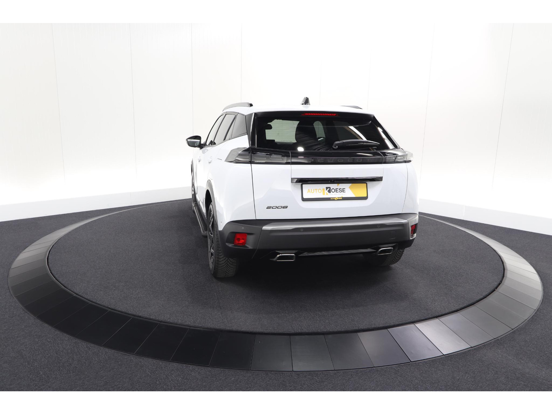 Peugeot 2008 PureTech 130 EAT8 Allure | Allseason banden | 360 Camera | Dodehoekdetectie | Apple Carplay | Stoelverwarming