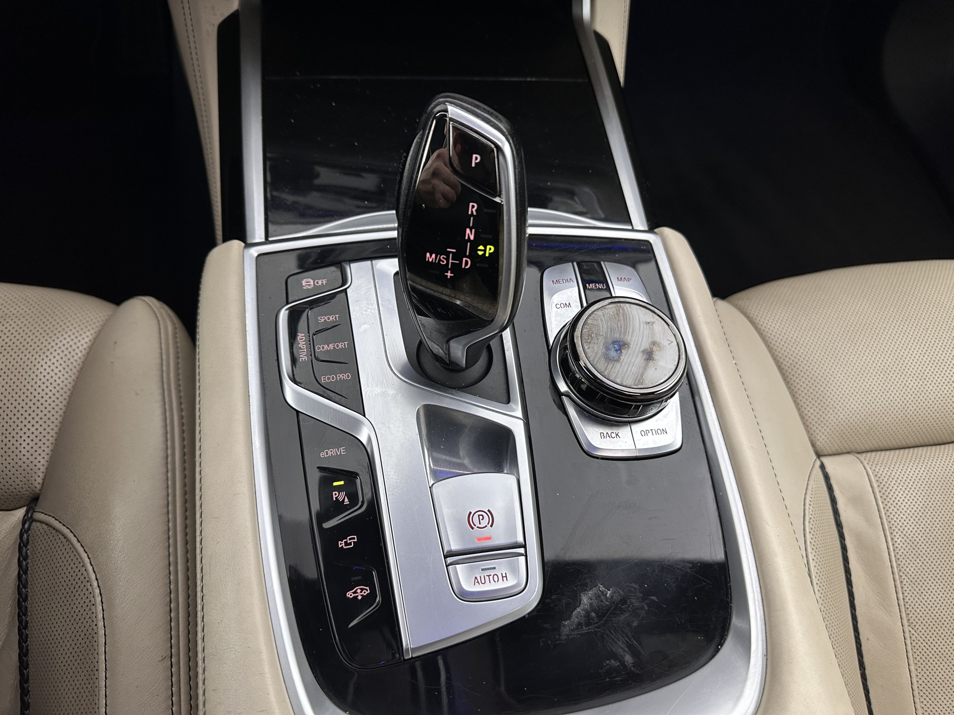 BMW 7-serie 740Le xDrive iPerformance High Executive (Plug-In) Aut. *PANO | LEATHER | MASSAGE | HARMAN/KARDON | MEMORY-PACK | BLIS | TOPVIEW |  HEAD-UP | ADAPTIVE-CRUISE | FULL-LED | ENTERTAINMENT | DAB+ | ..