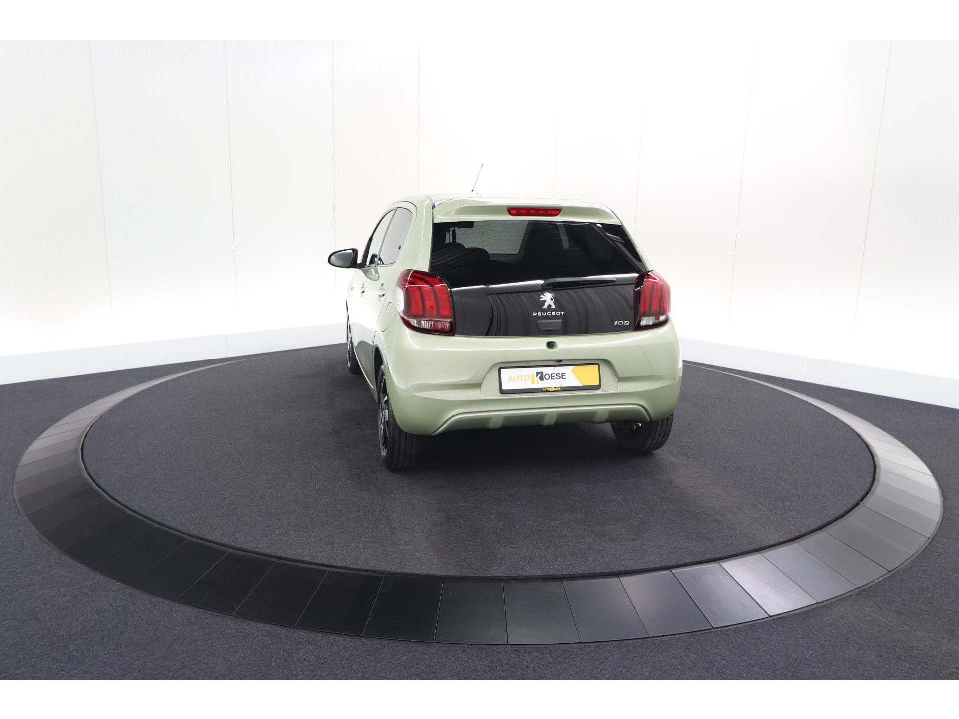 Peugeot 108 1.0 e-VTi Allure | Camera | Climate Control | Apple Carplay | 15 Inch Lichtmetalen Velgen