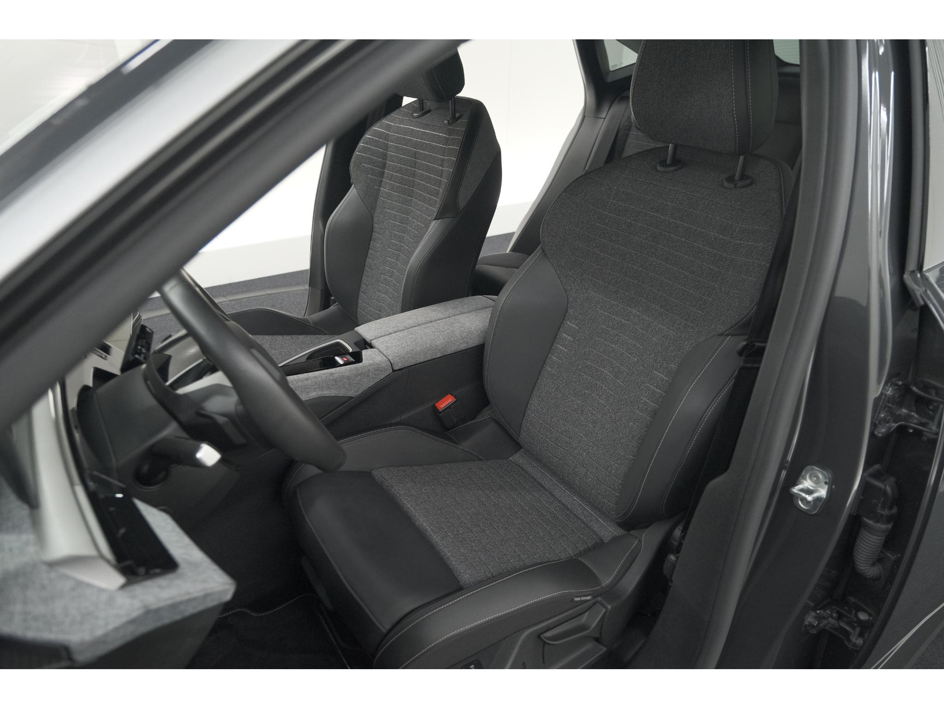 Peugeot 3008 1.2 Hybrid 136 e-DSC6 Allure | Camera | Stoelverwarming | Navigatie | Apple Carplay